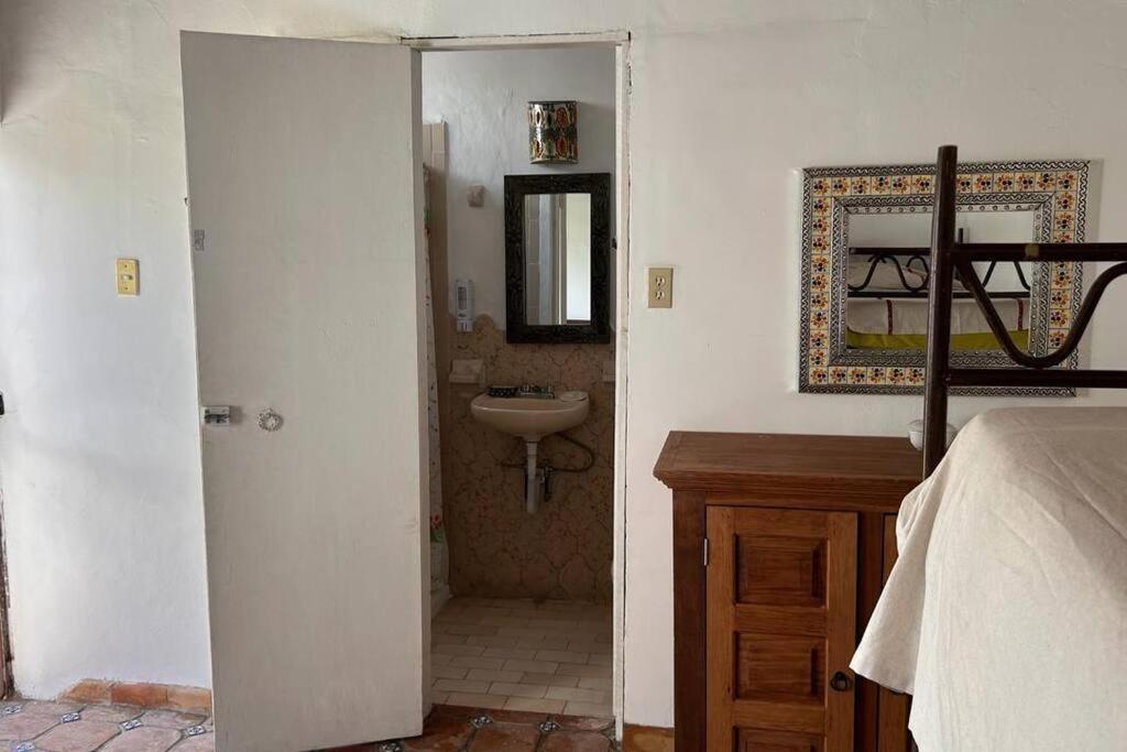 Seven-Bedroom House photo 1