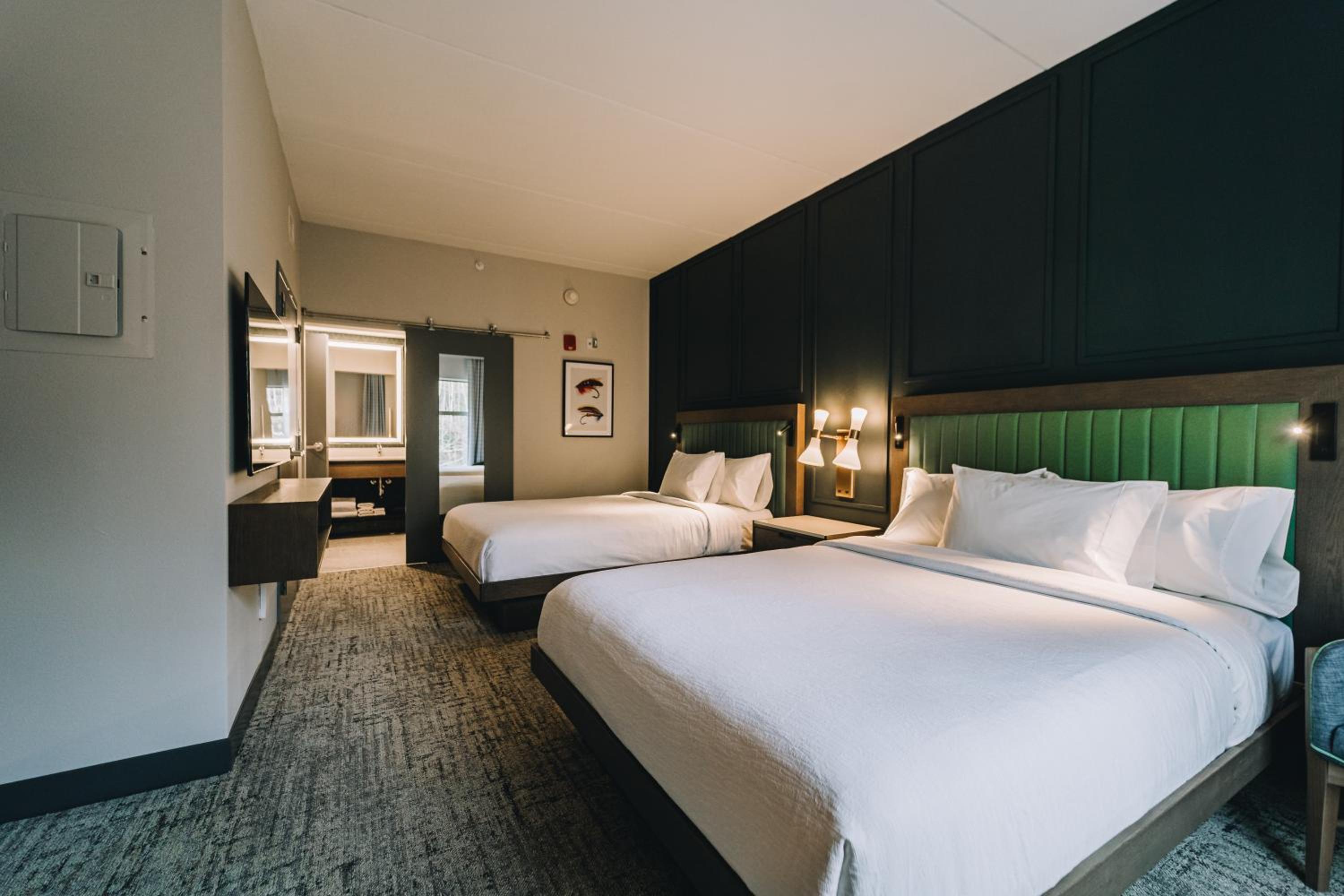 Two-Room Queen Suite with Two Queen Beds - Photo 11