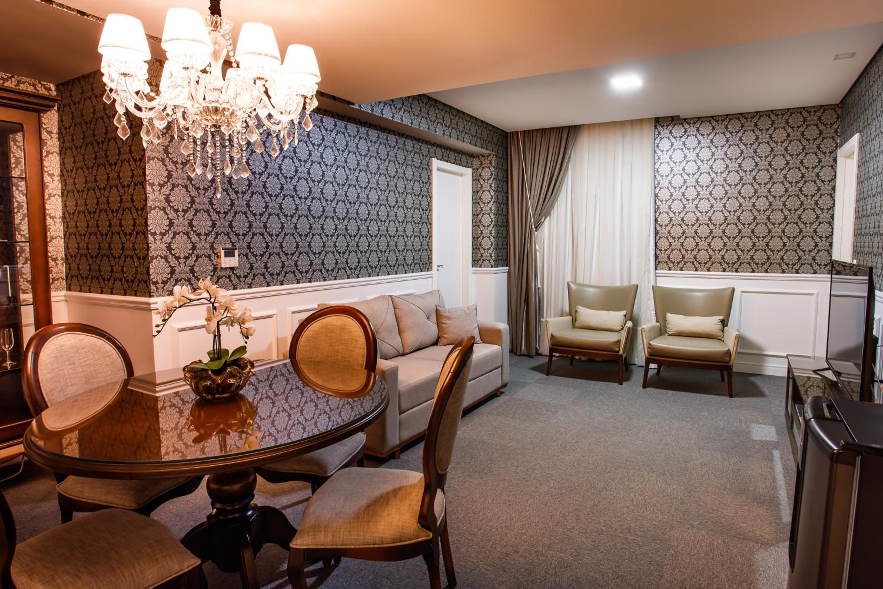 Two-Bedroom Suite photo 2