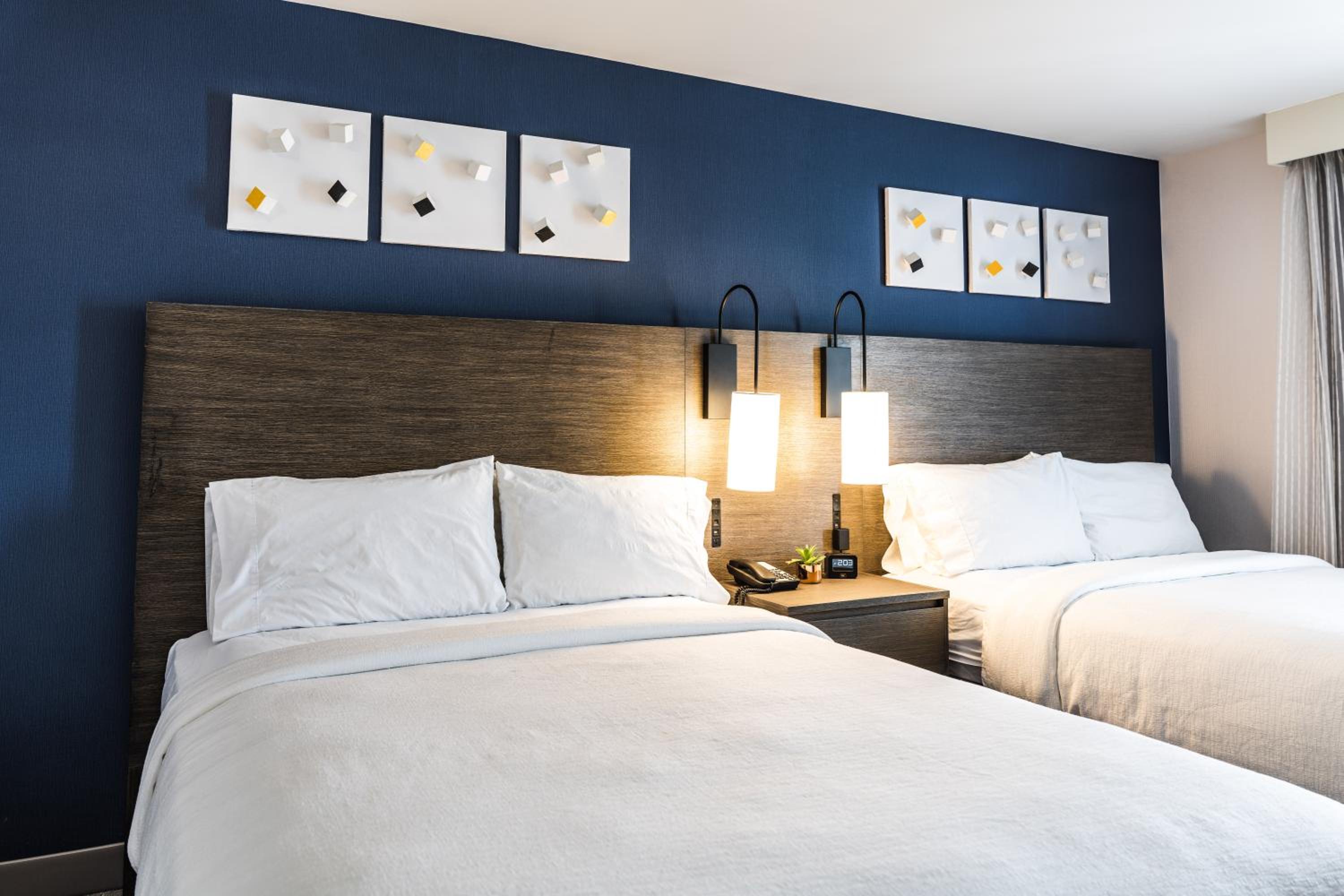 Suite with Two Double Beds - Non-Smoking - Photo 6