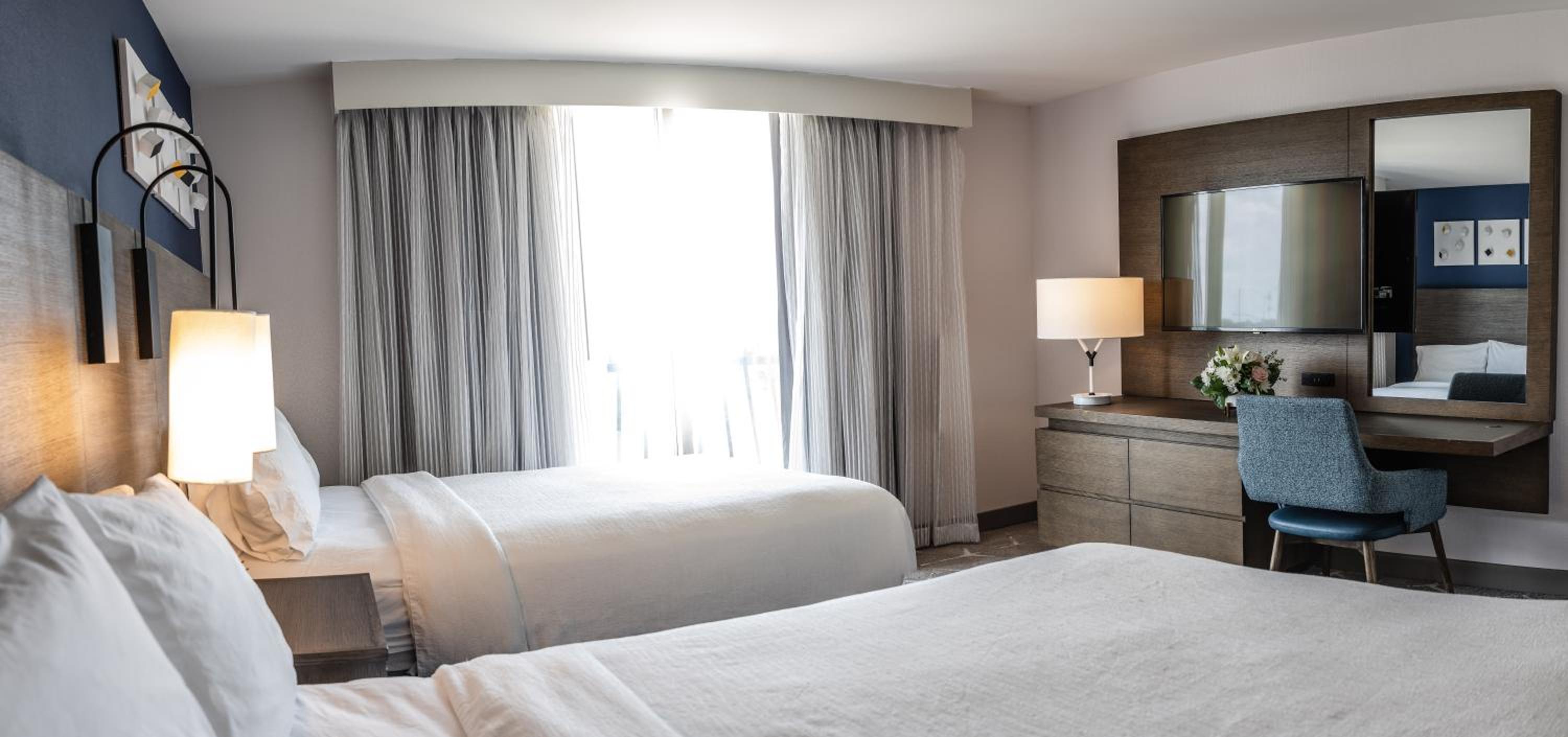 Suite with Two Double Beds - Non-Smoking - Photo 7