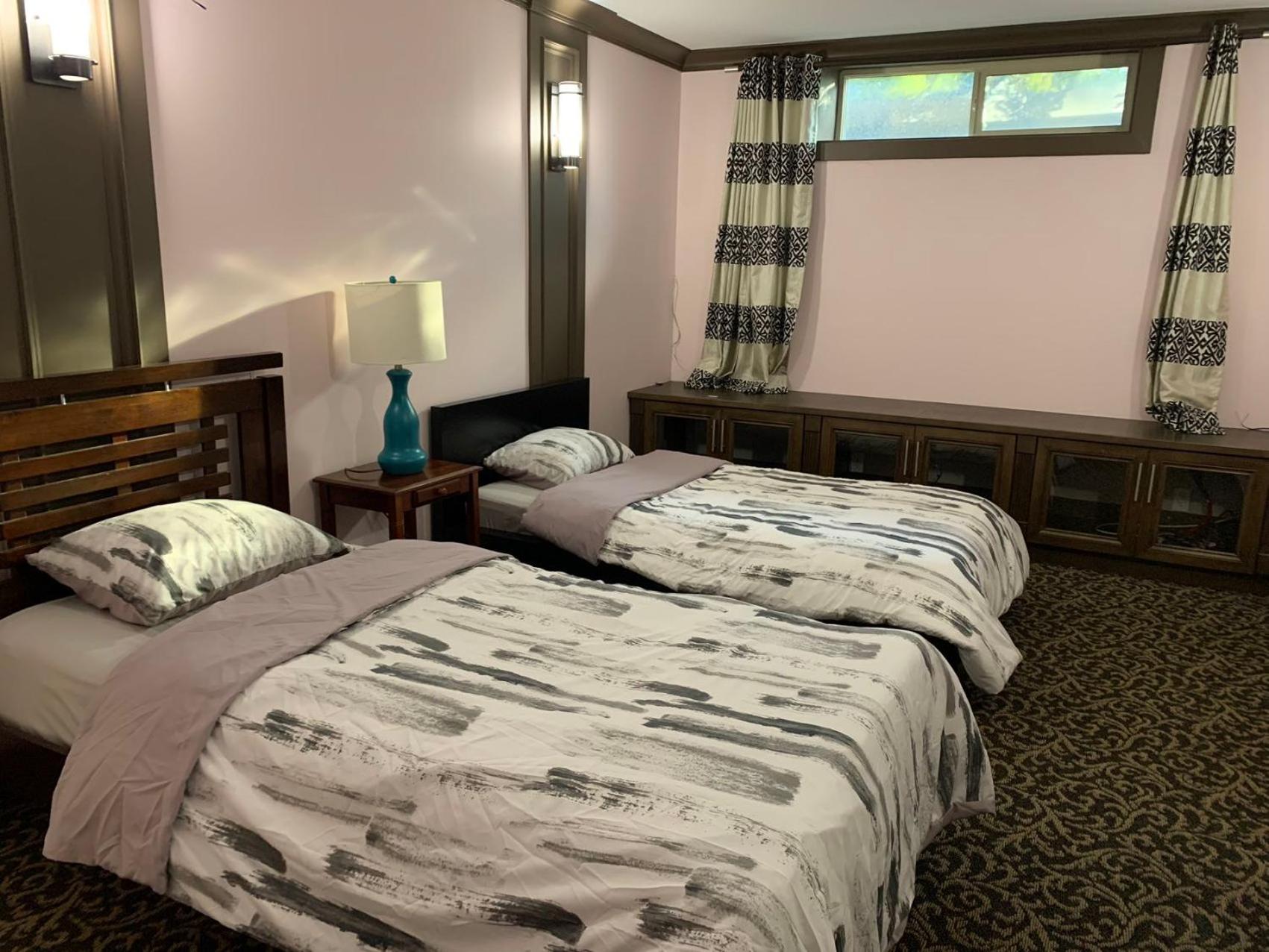 Economy Twin Room photo 1