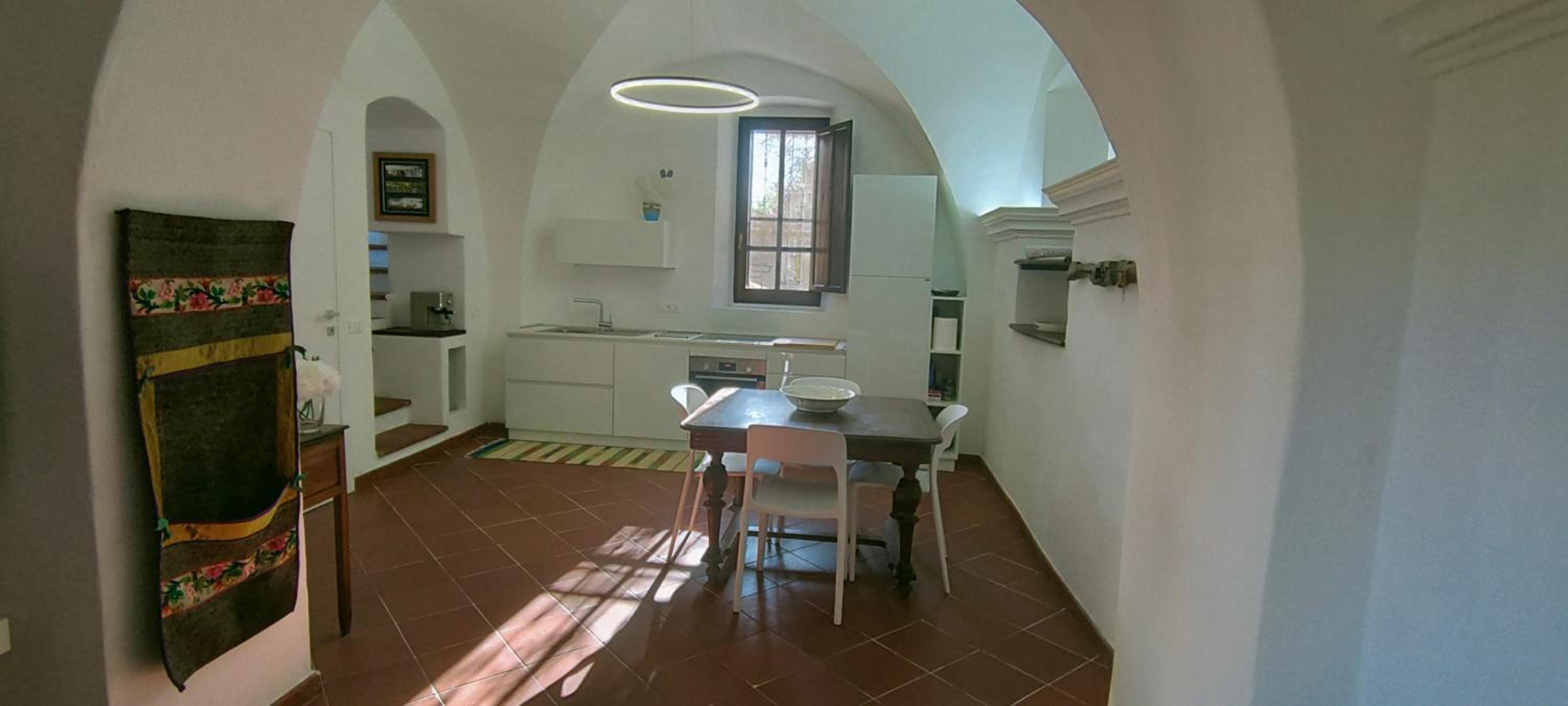 One-Bedroom Apartment photo 3