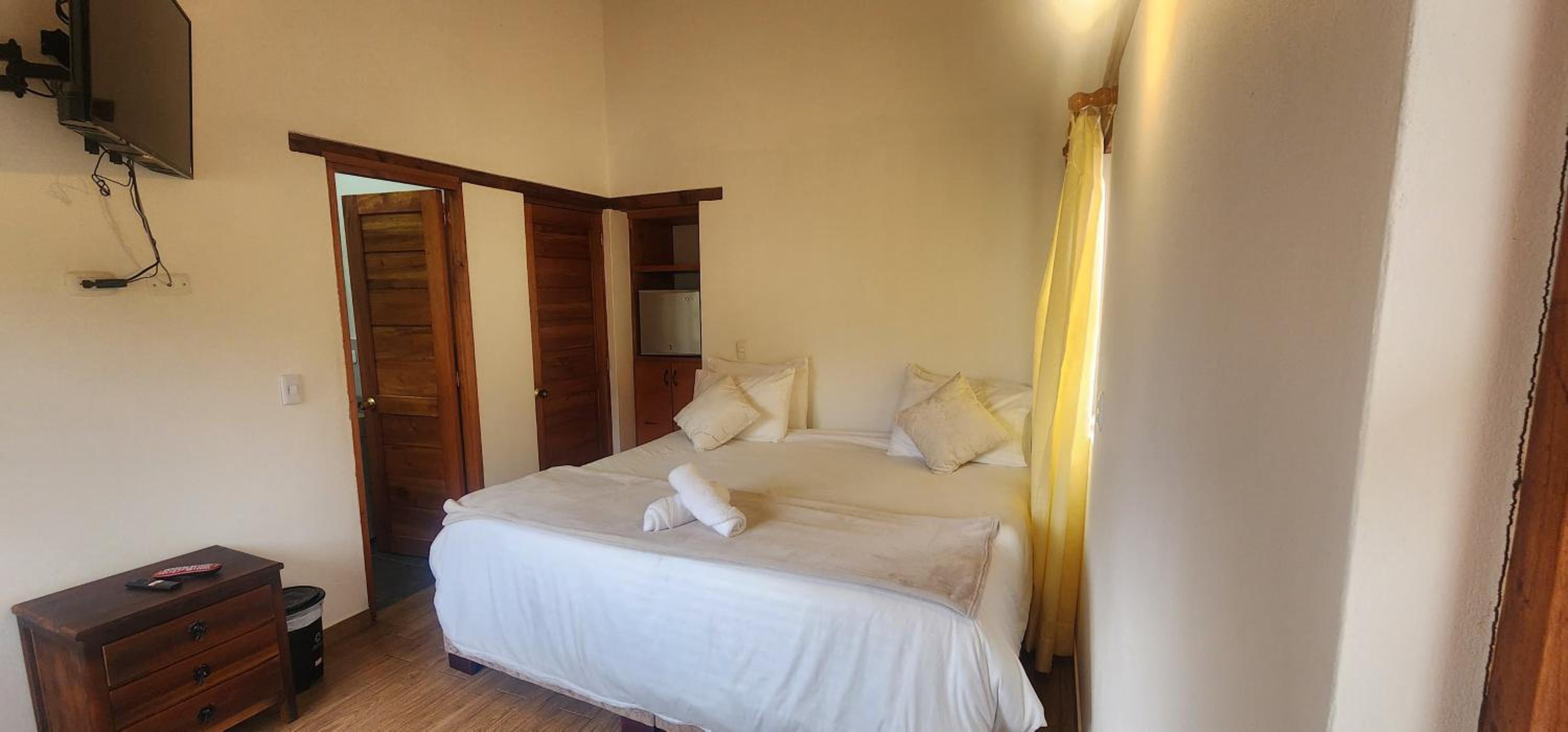Deluxe Double Room with Balcony photo 3
