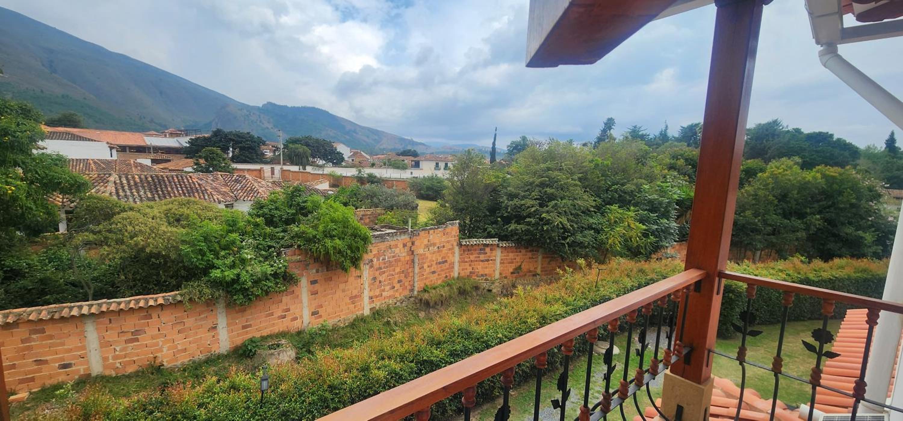 Deluxe Double Room with Balcony photo 3
