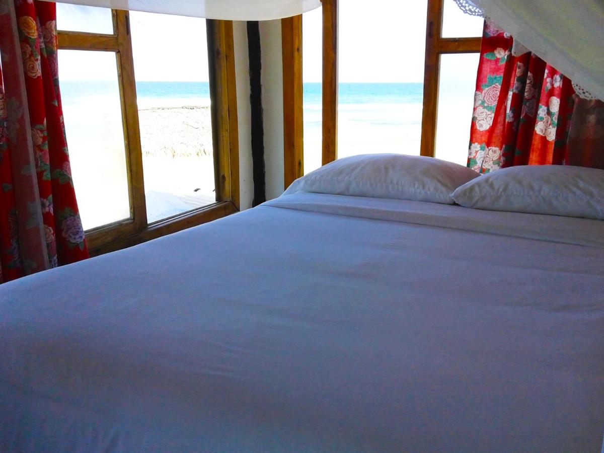 Family Room with Sea View photo 3
