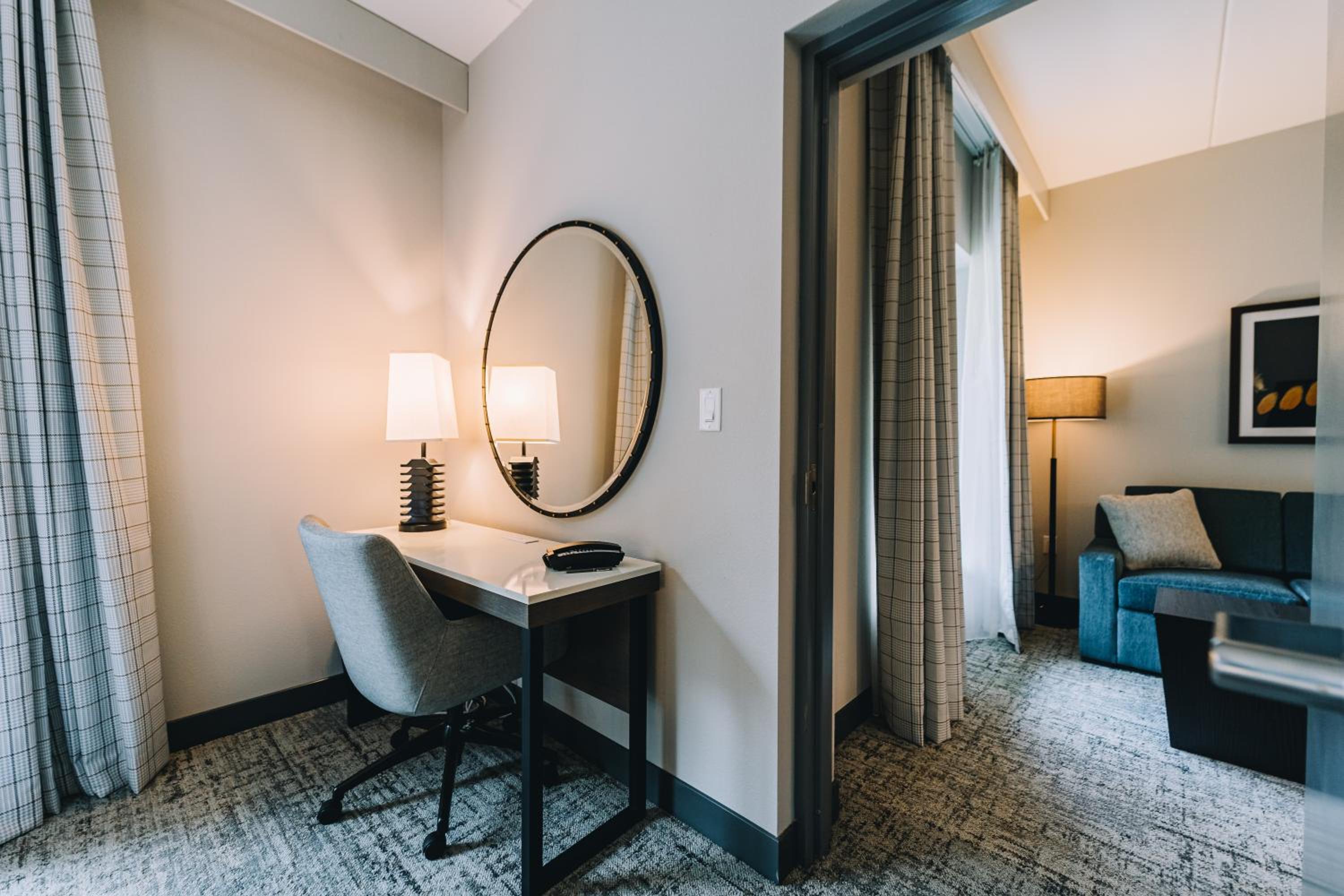 Two-Room King Suite - Photo 3