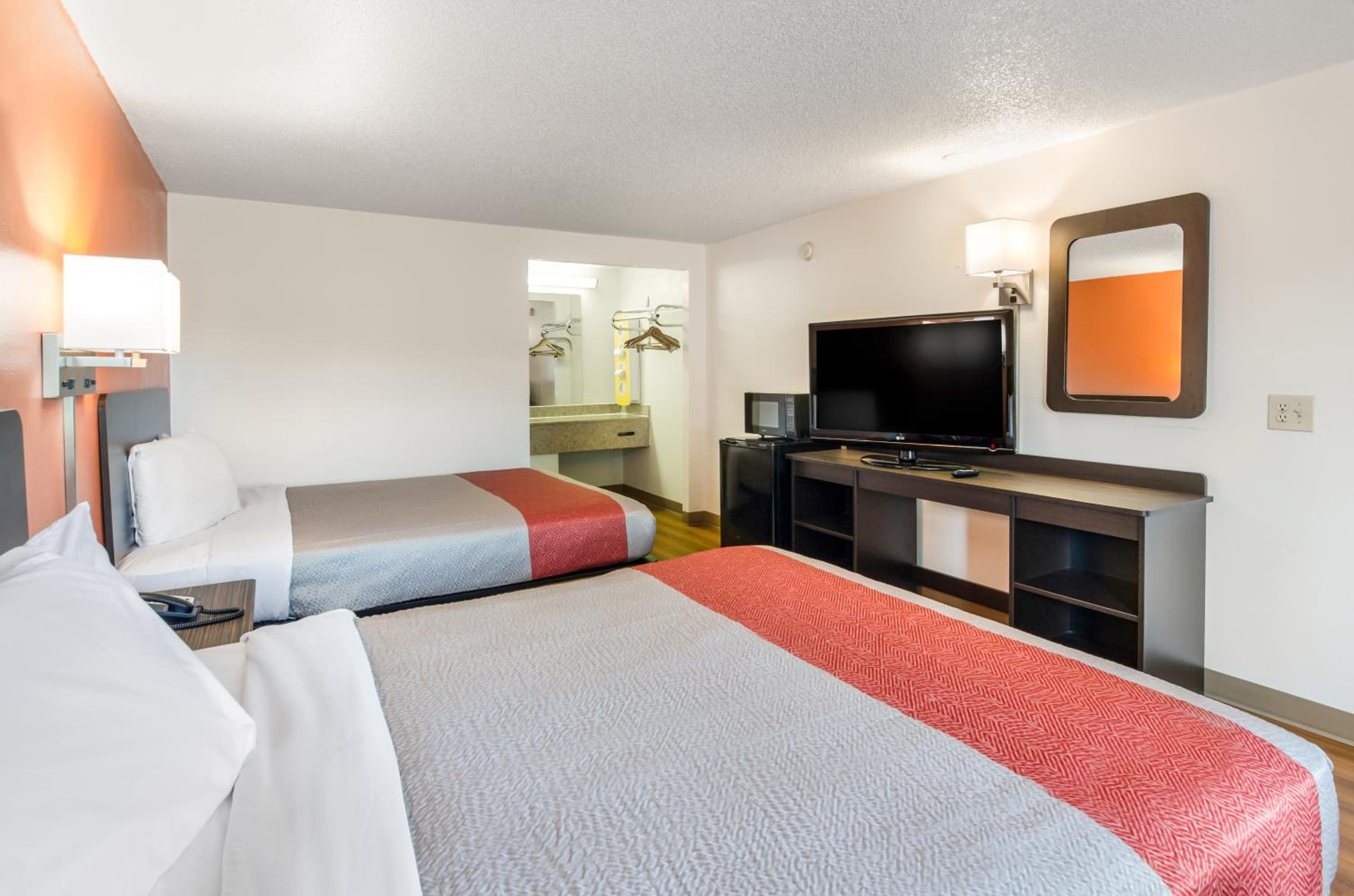 Deluxe Quadruple Room - Non-Smoking - Photo 4