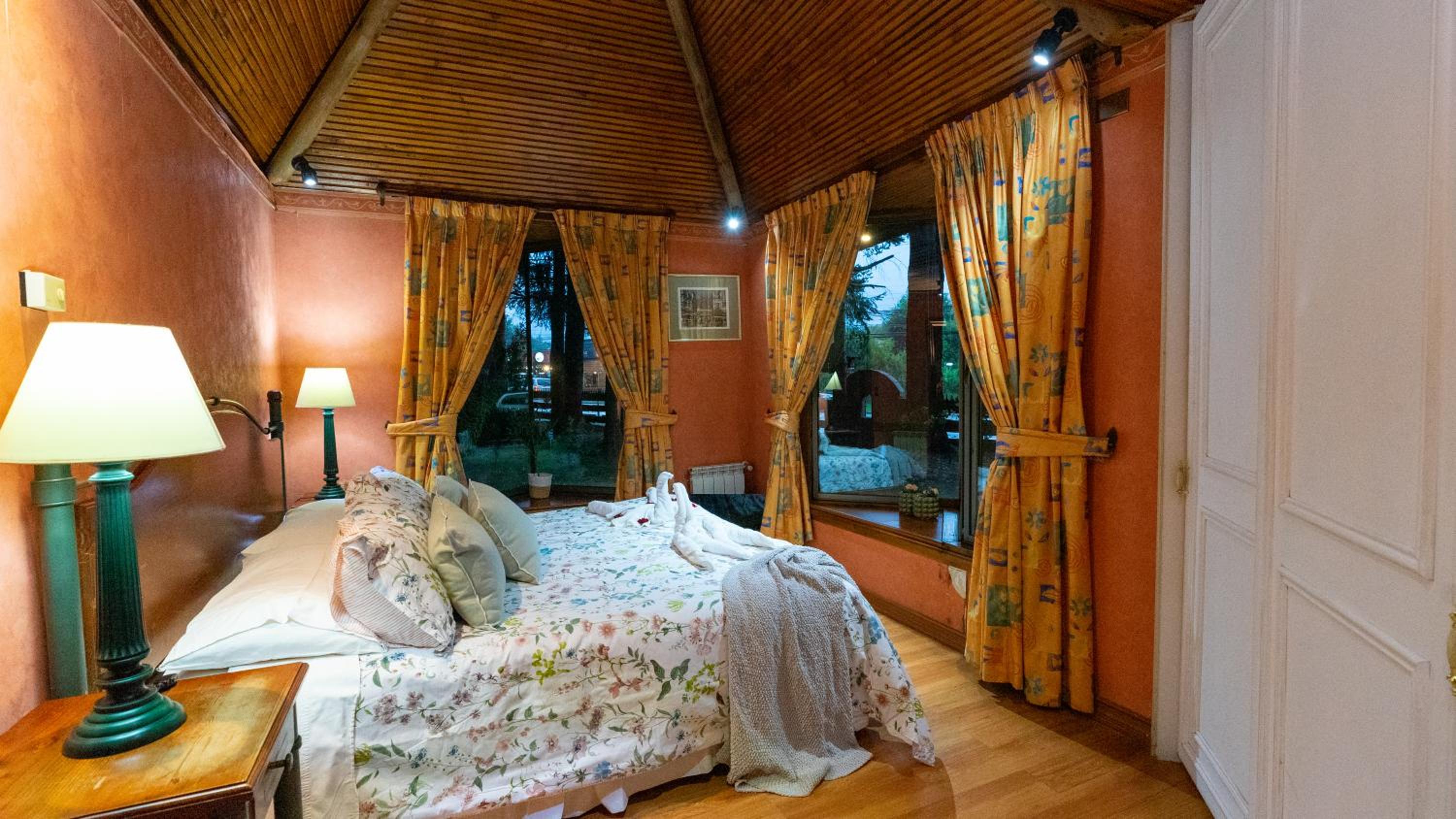 Two-Bedroom Bungalow photo 1