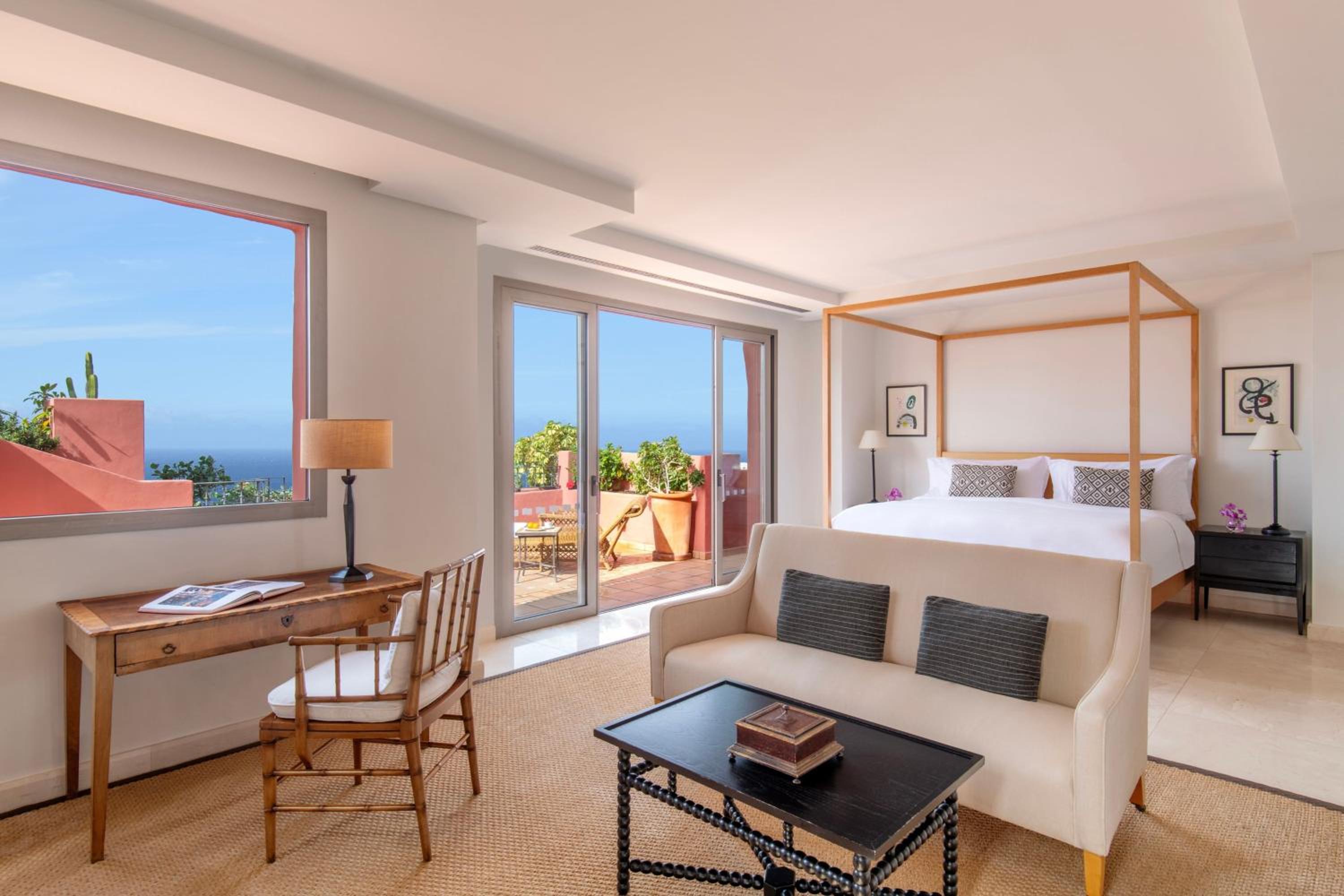 The Ritz-Carlton Suite, 2 Bedroom Penthouse Suite