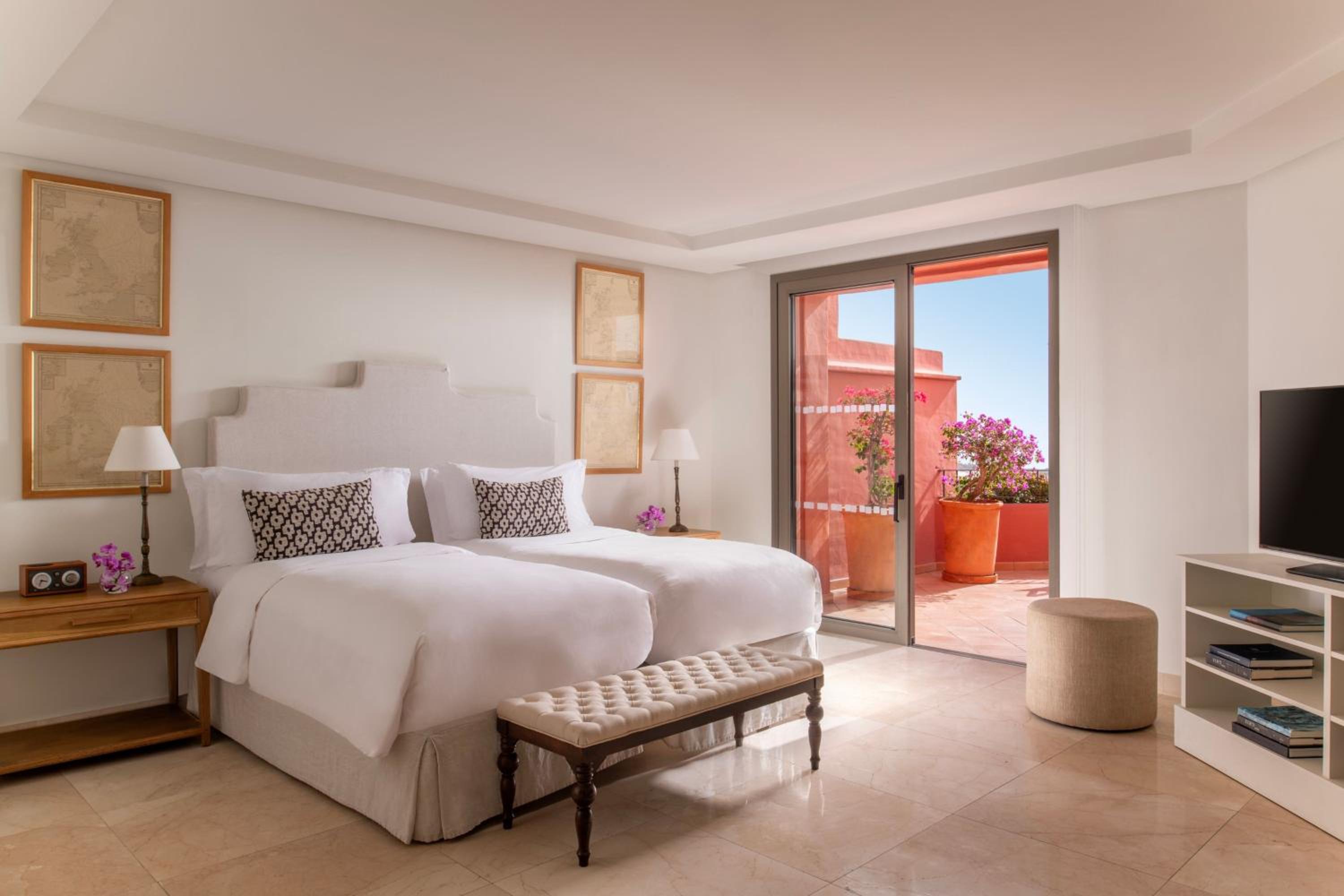 The Ritz-Carlton Suite, 2 Bedroom Penthouse Suite thumbnail 6