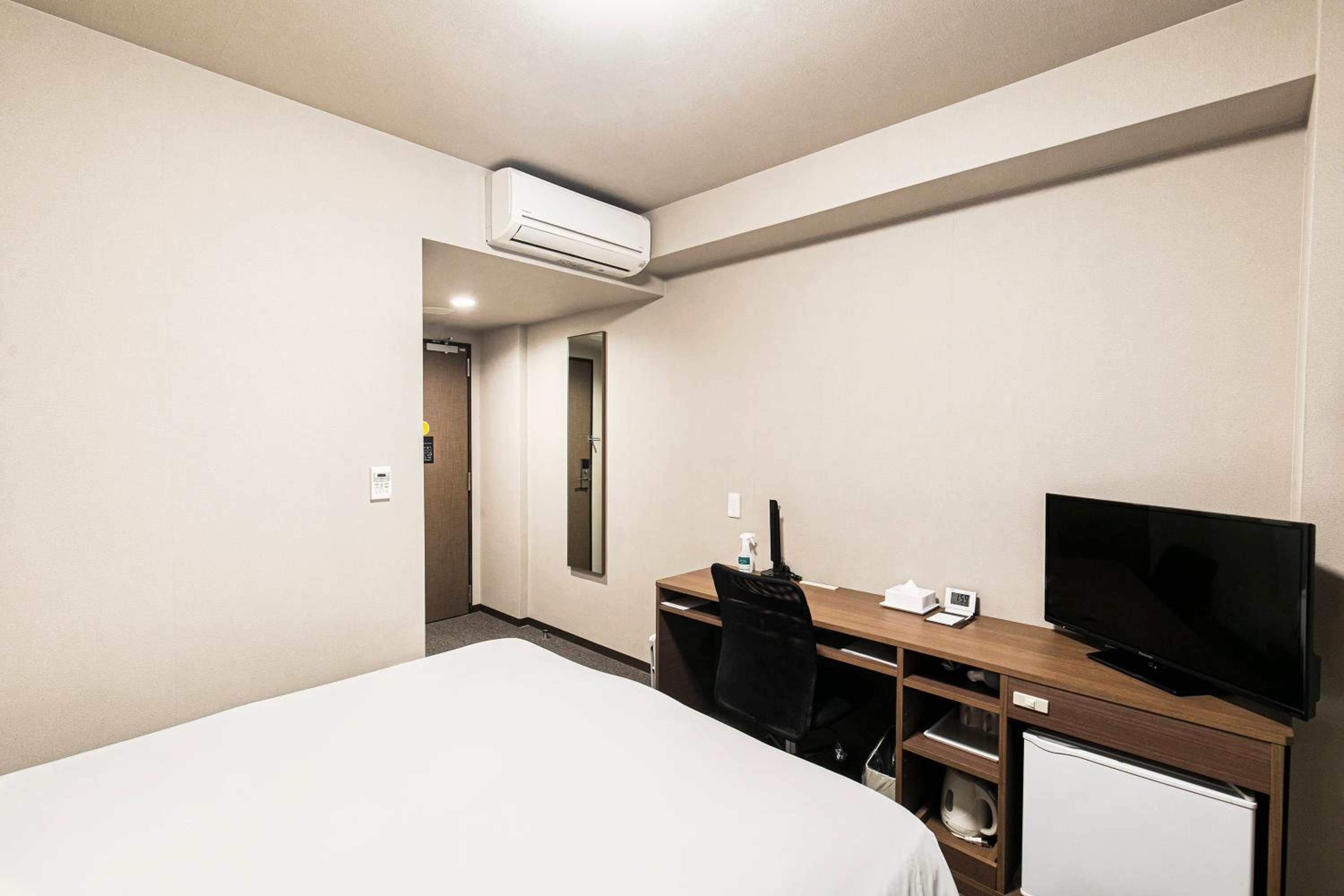 Double Room with Bathroom - Non-Smoking  - Photo 5