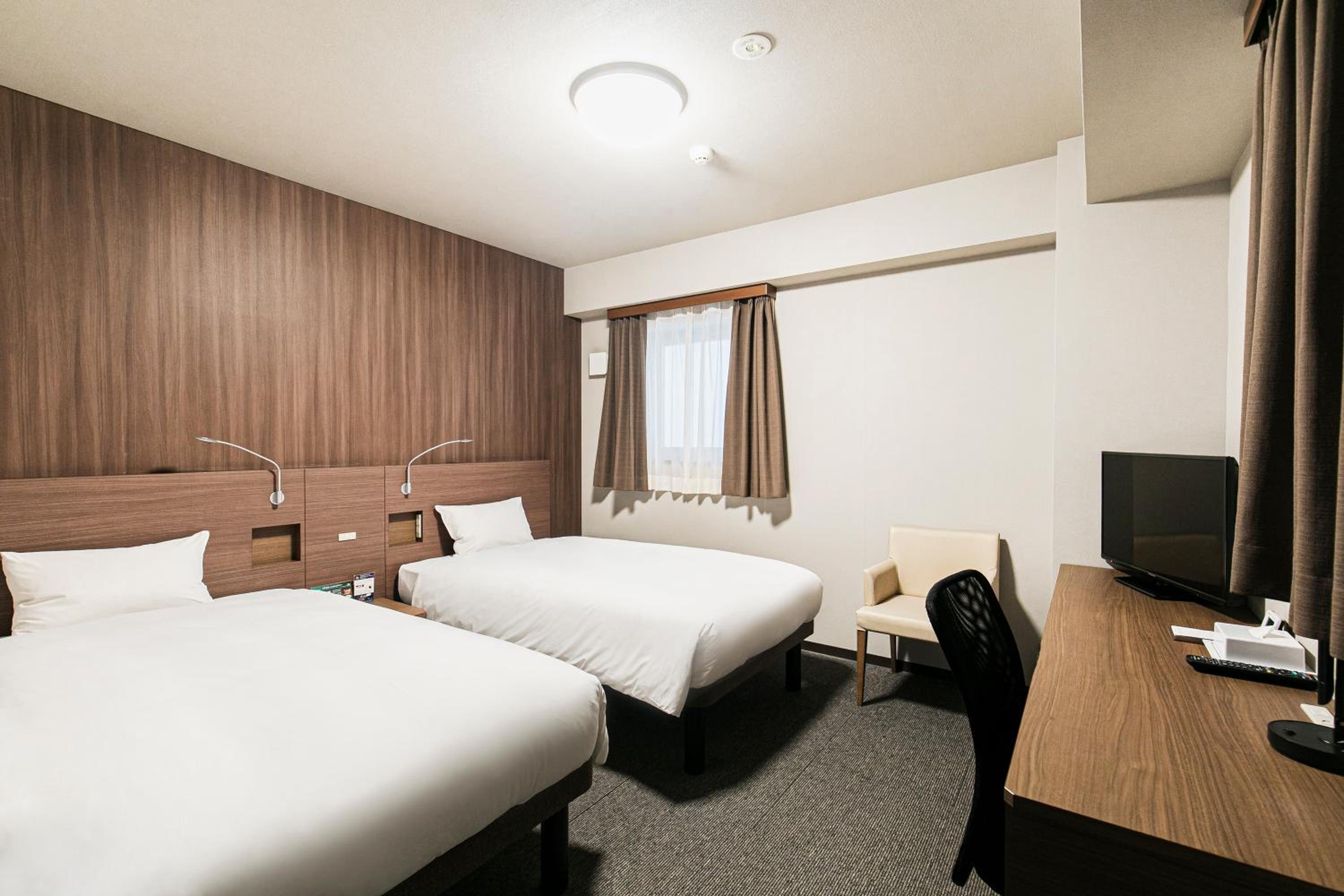 Twin Room with Bathroom - Non Smoking - Photo 2