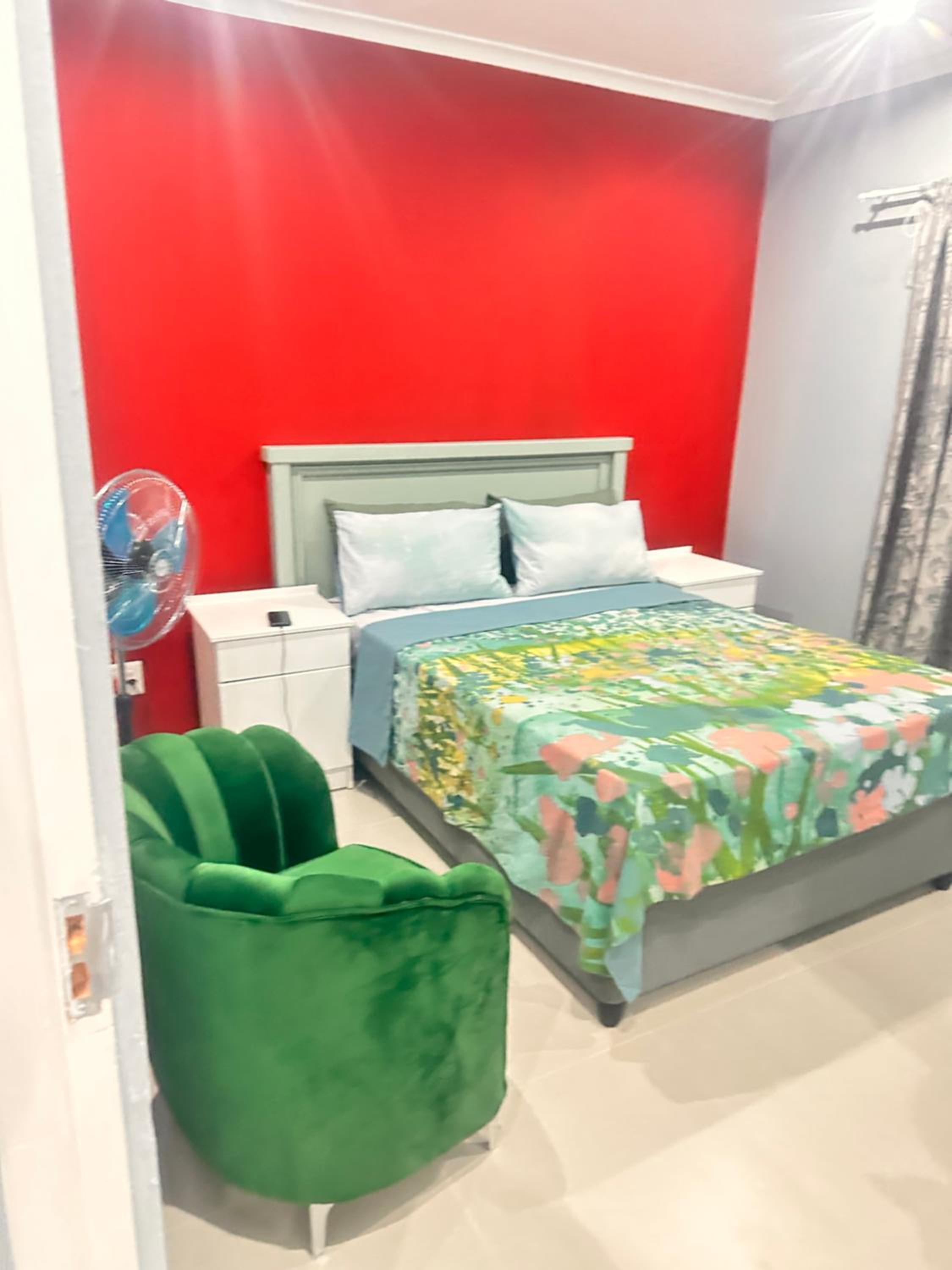 Deluxe Double Room (2 Adults + 1 Child)