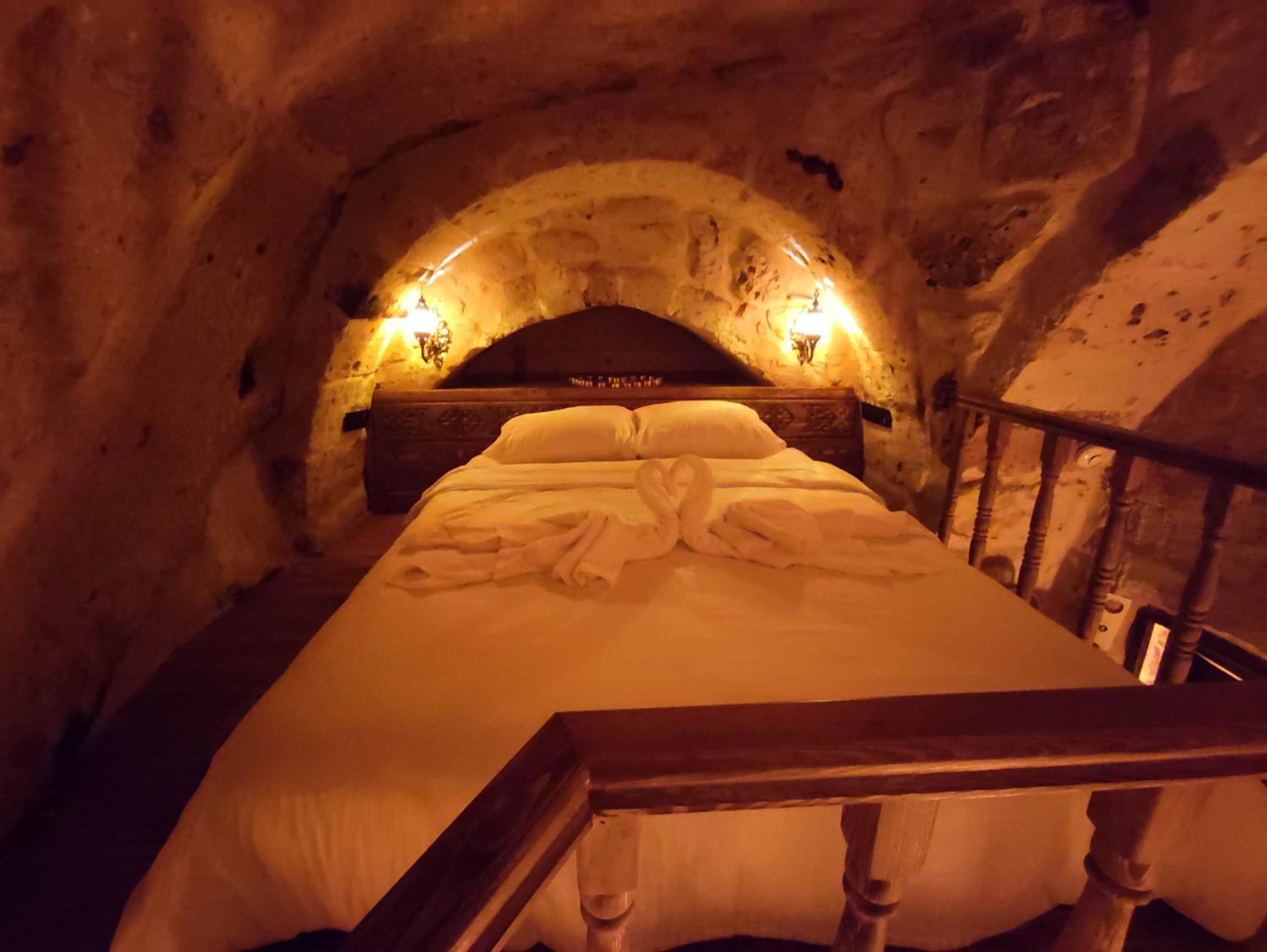 Queen Room with Spa Bath - Photo 12
