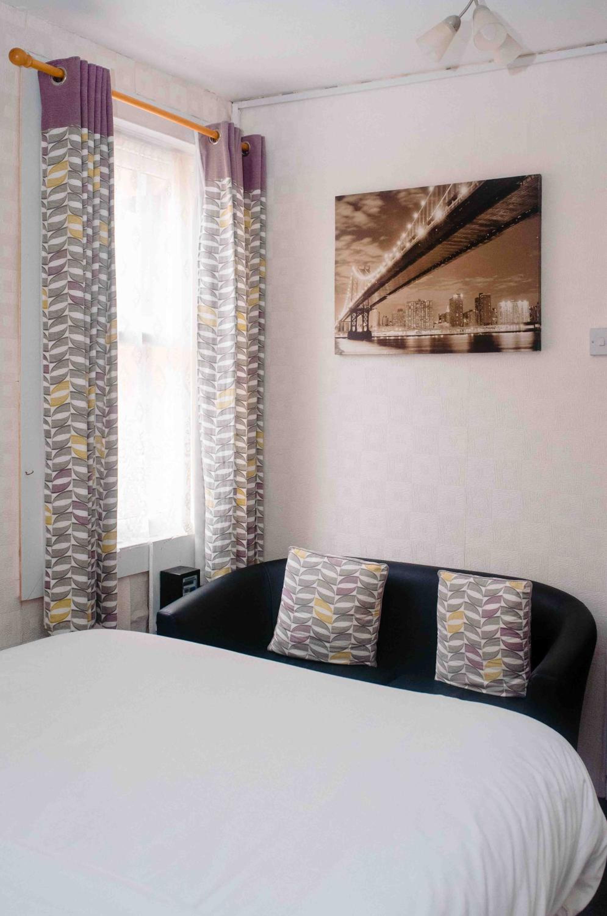 Apartment - Ground Floor - Photo 2