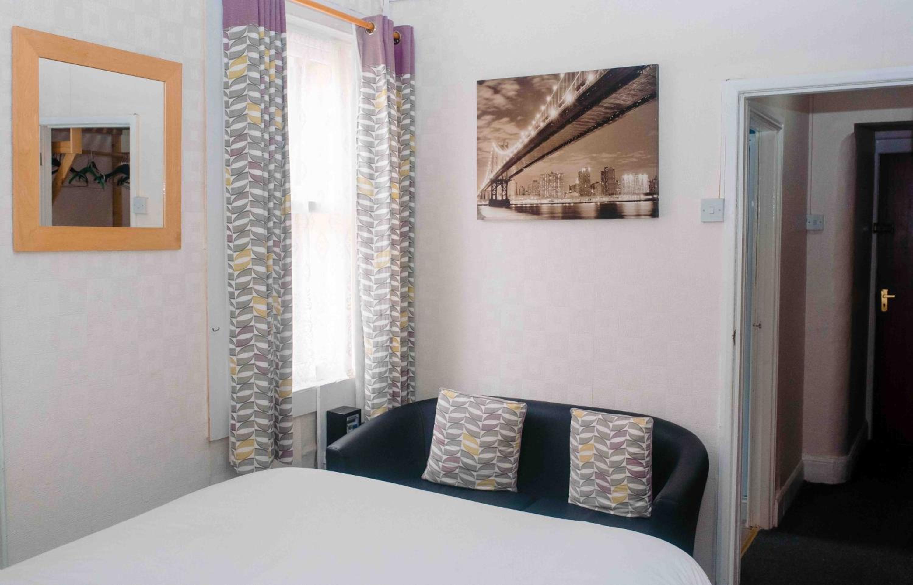 Apartment - Ground Floor - Photo 1