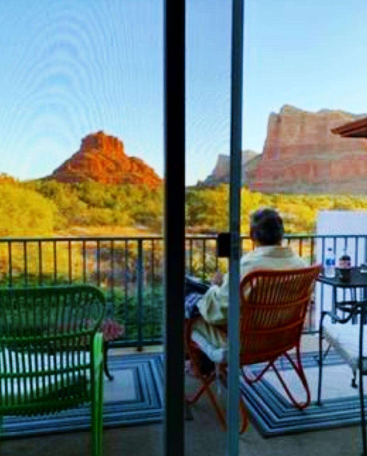 Signature Balcony Suite photo 1