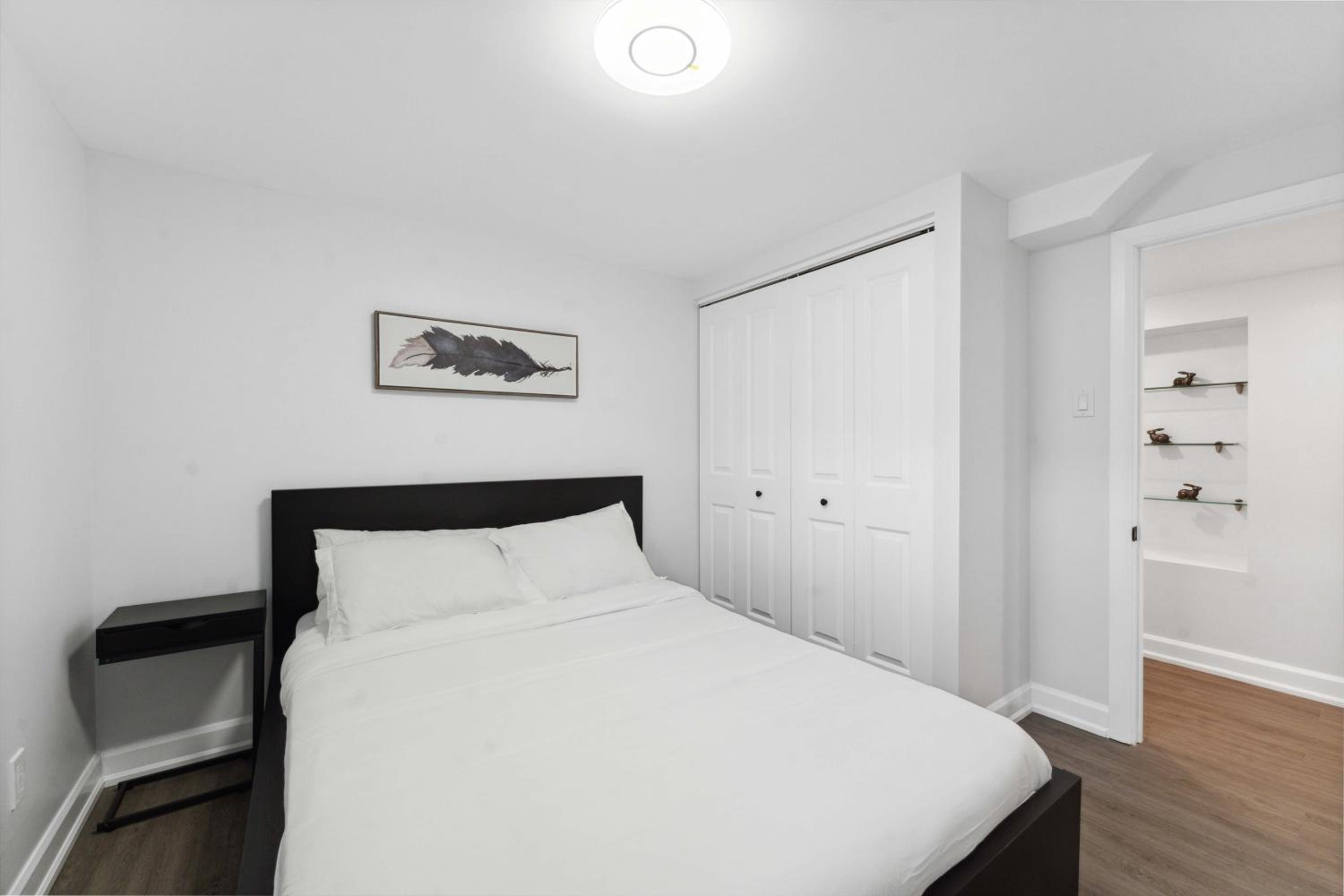 Three-Bedroom Apartment photo 2