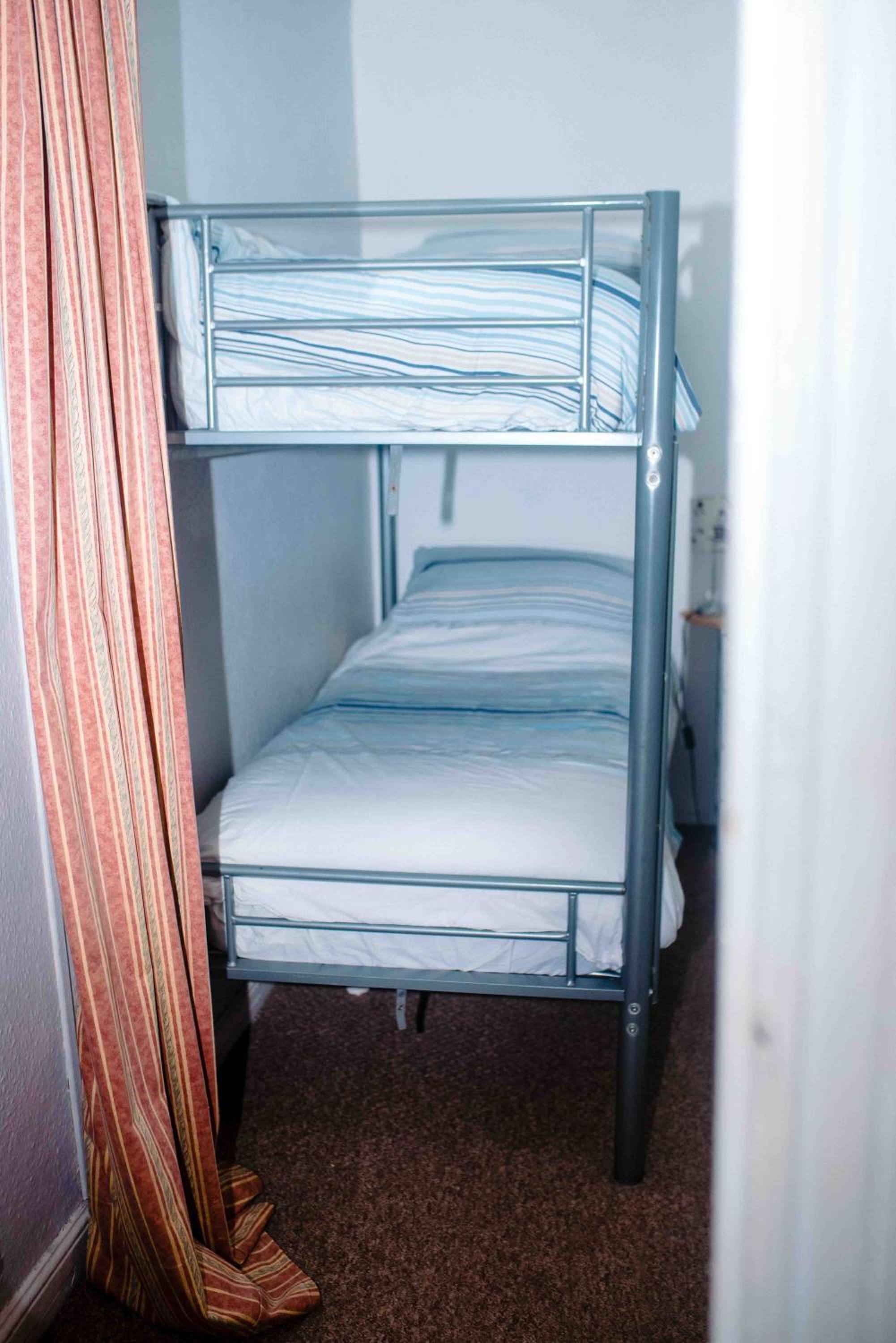 Apartment with Balcony - Photo 11