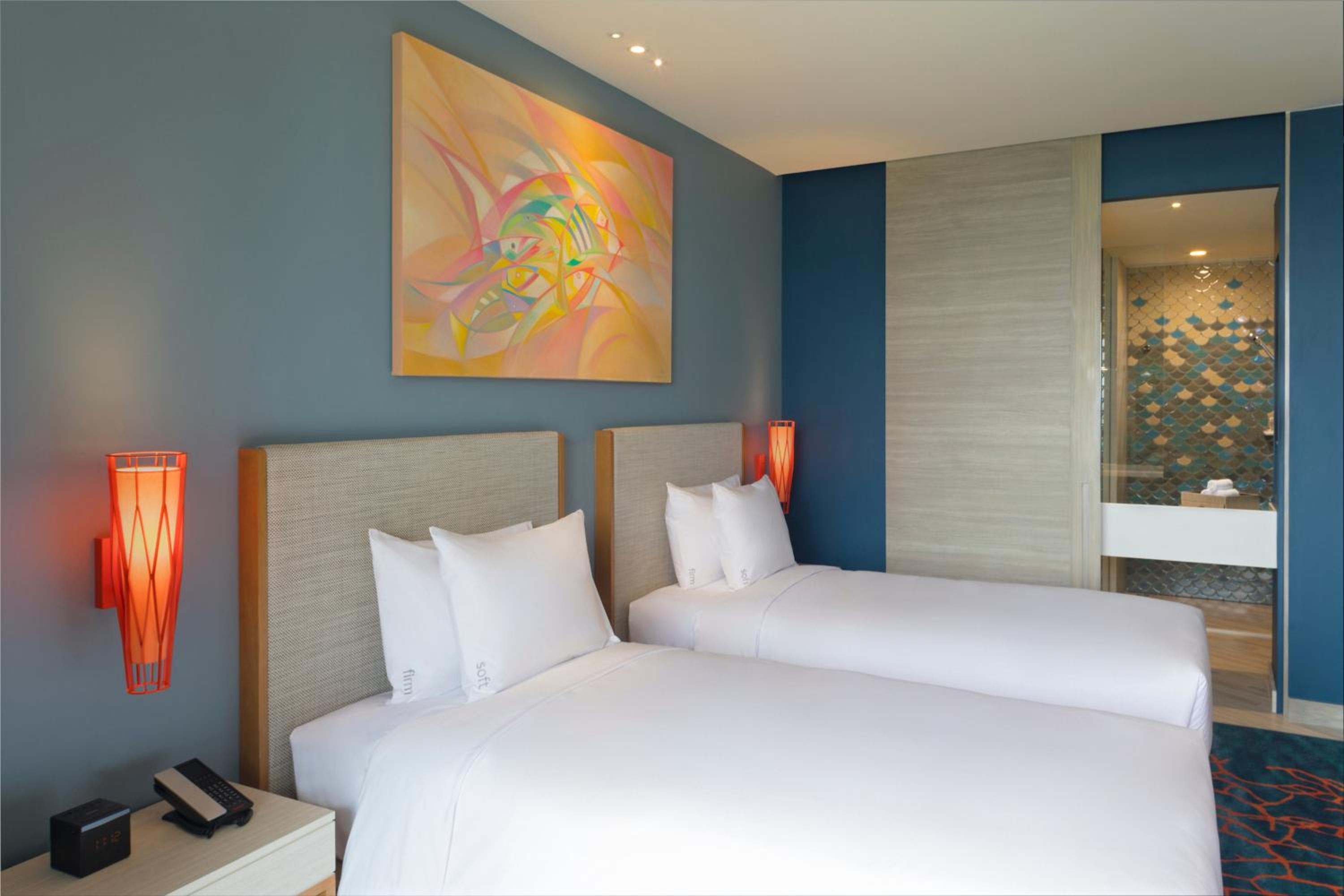 Standard Twin Room with Ocean View