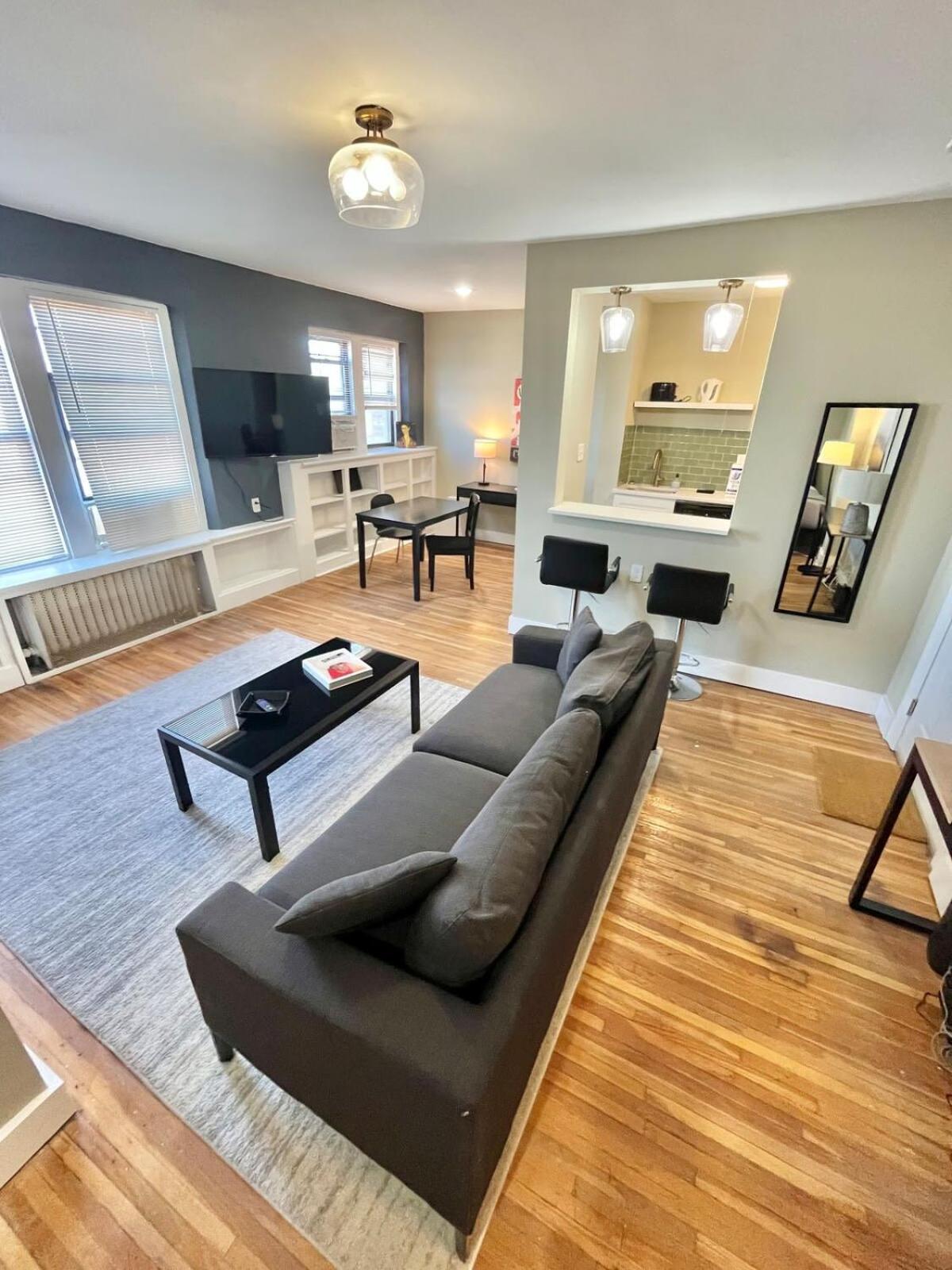 Apartment photo 1