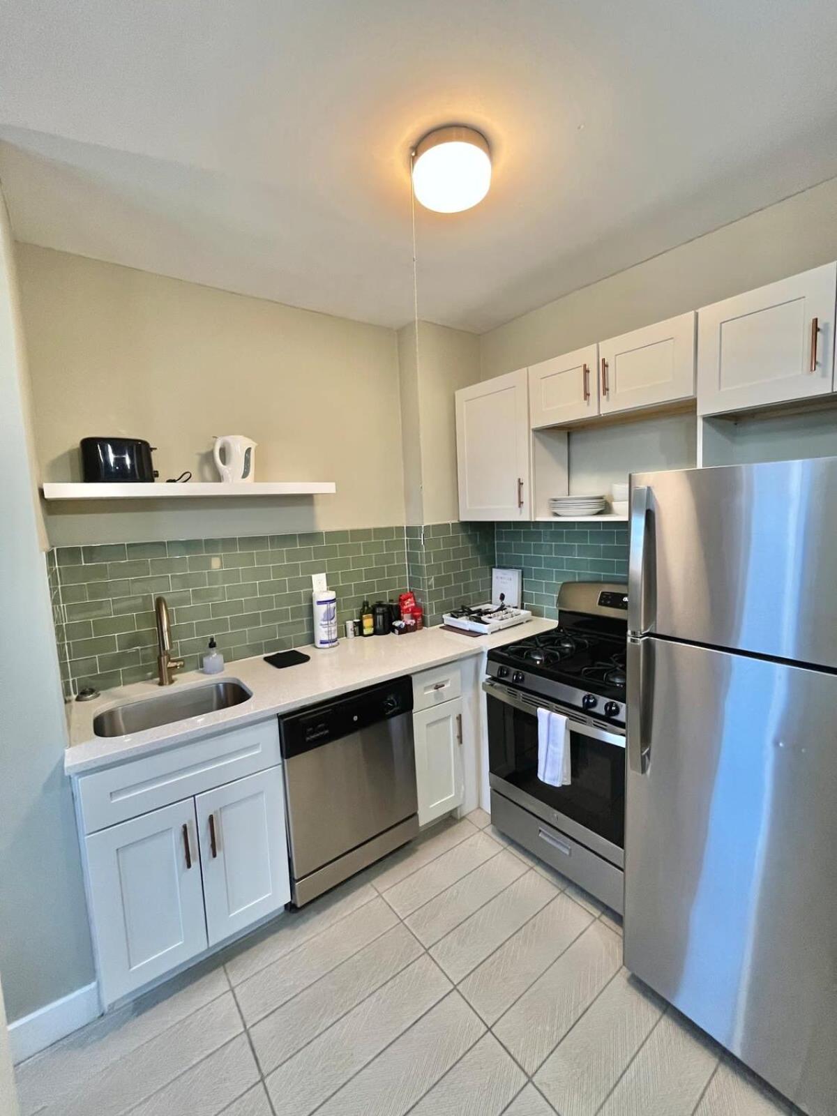 Apartment photo 2