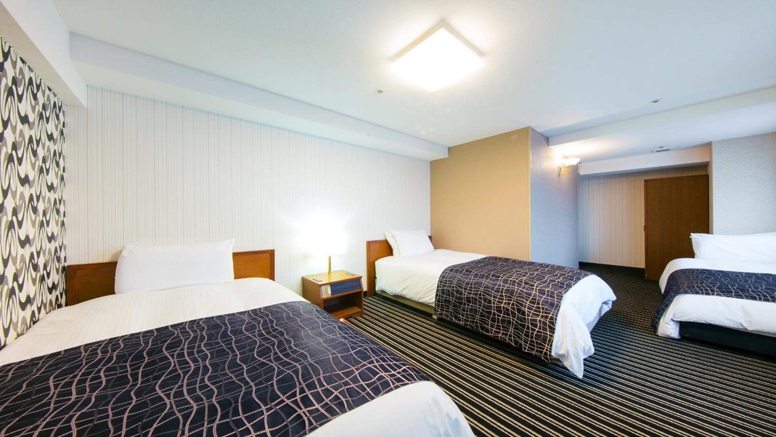 Triple Room - Non-Smoking photo 1