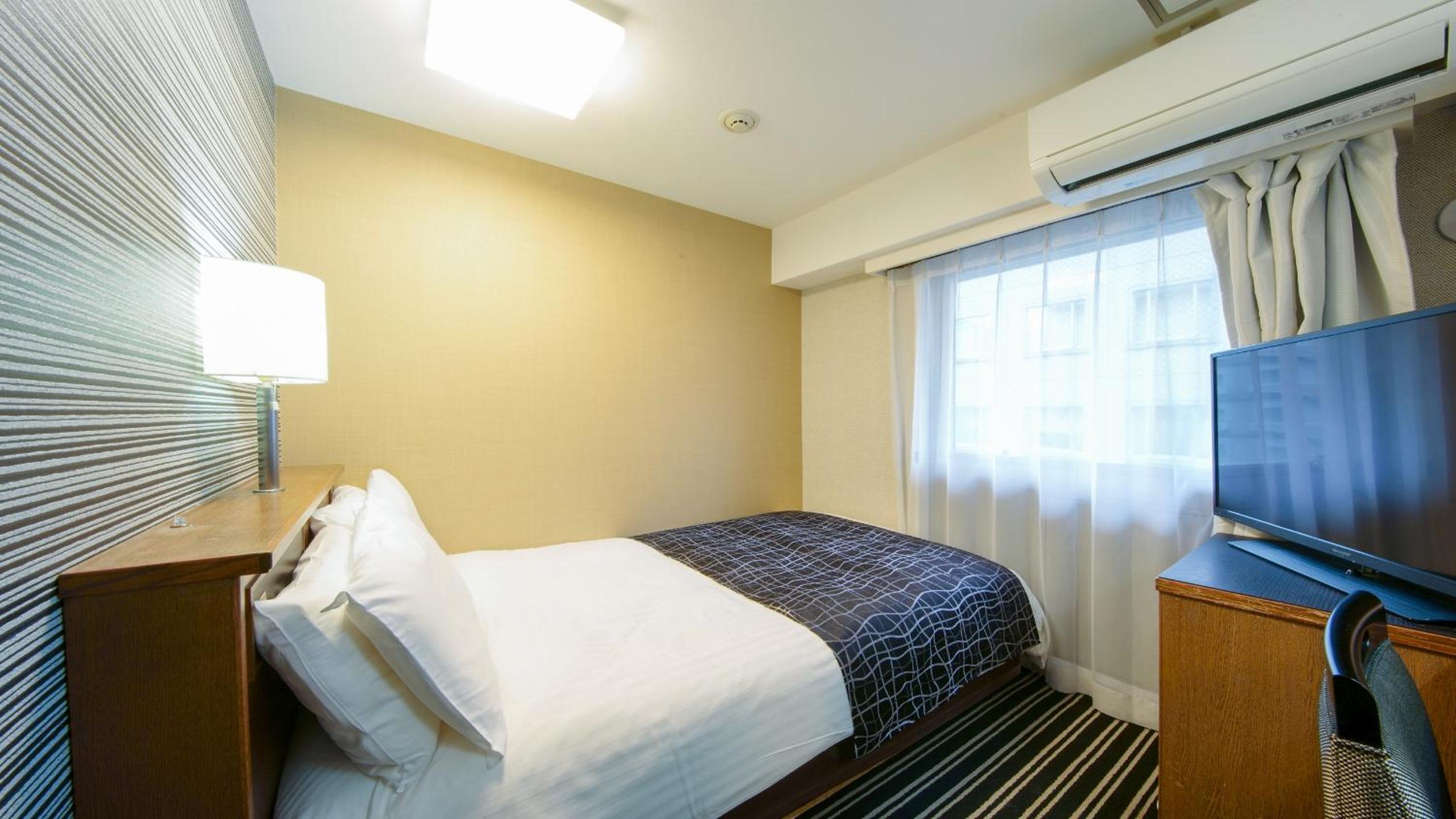 Double Room with Small Double Bed - Non-Smoking photo 1