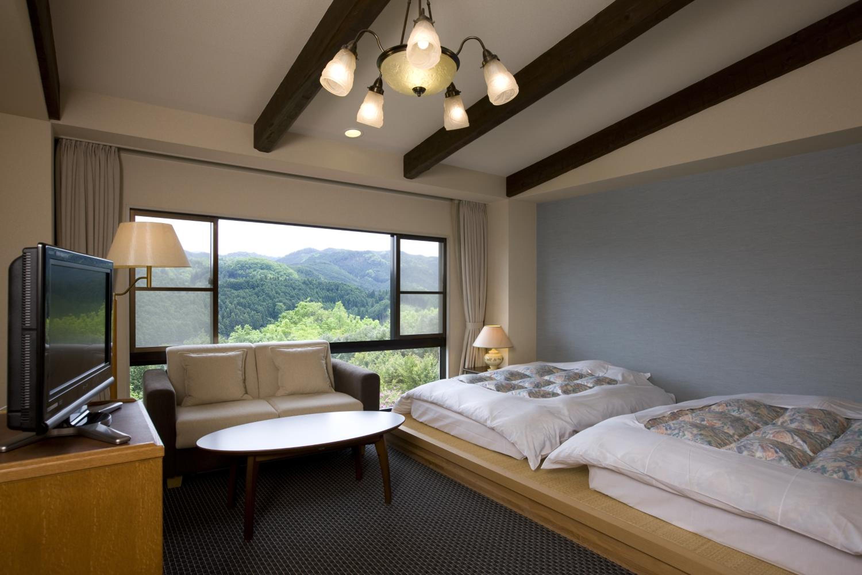 Twin Room with Extra Bed photo 2
