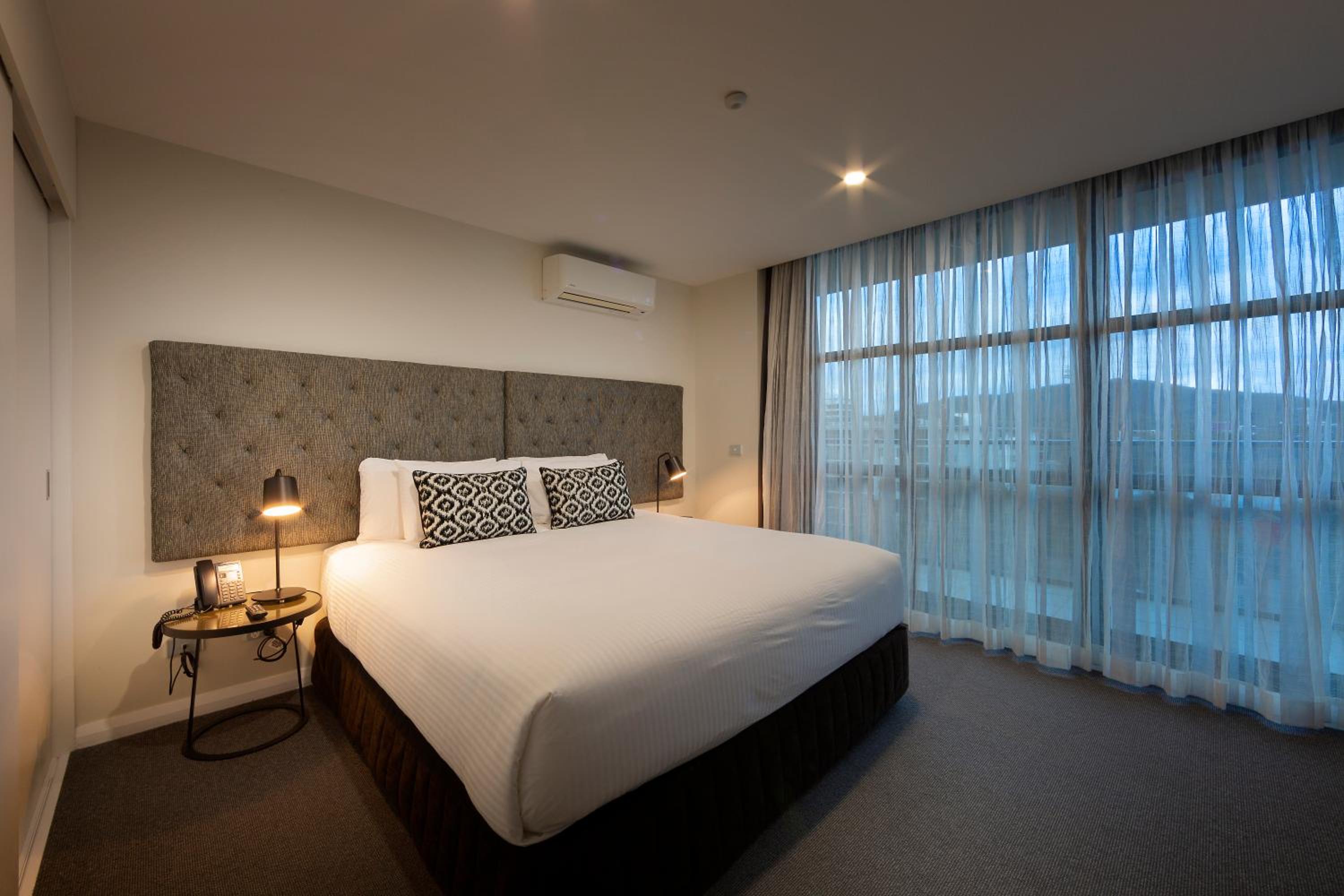 One-Bedroom Apartment with Balcony photo 3
