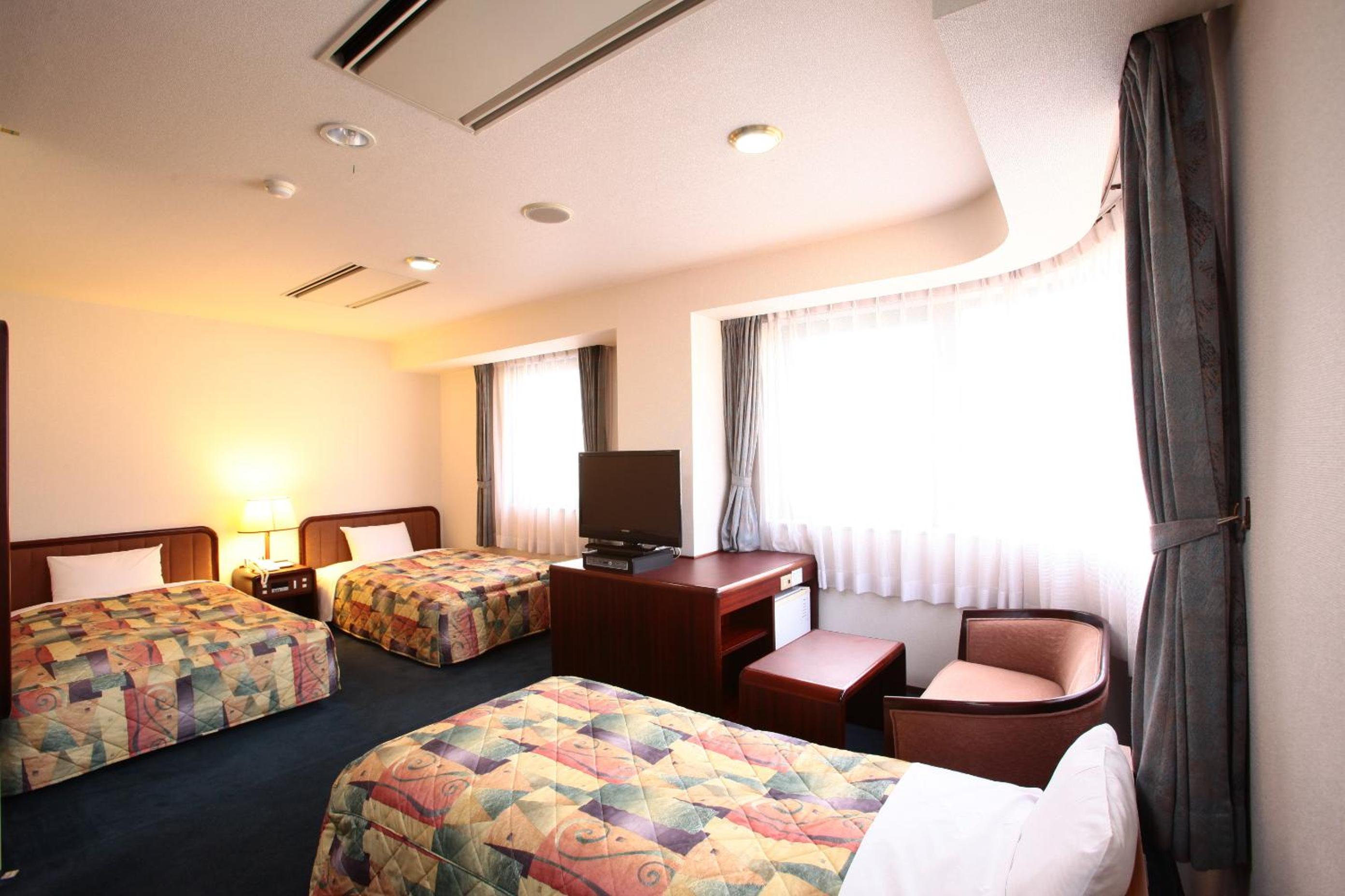 Triple Room - Non-Smoking - Photo 3