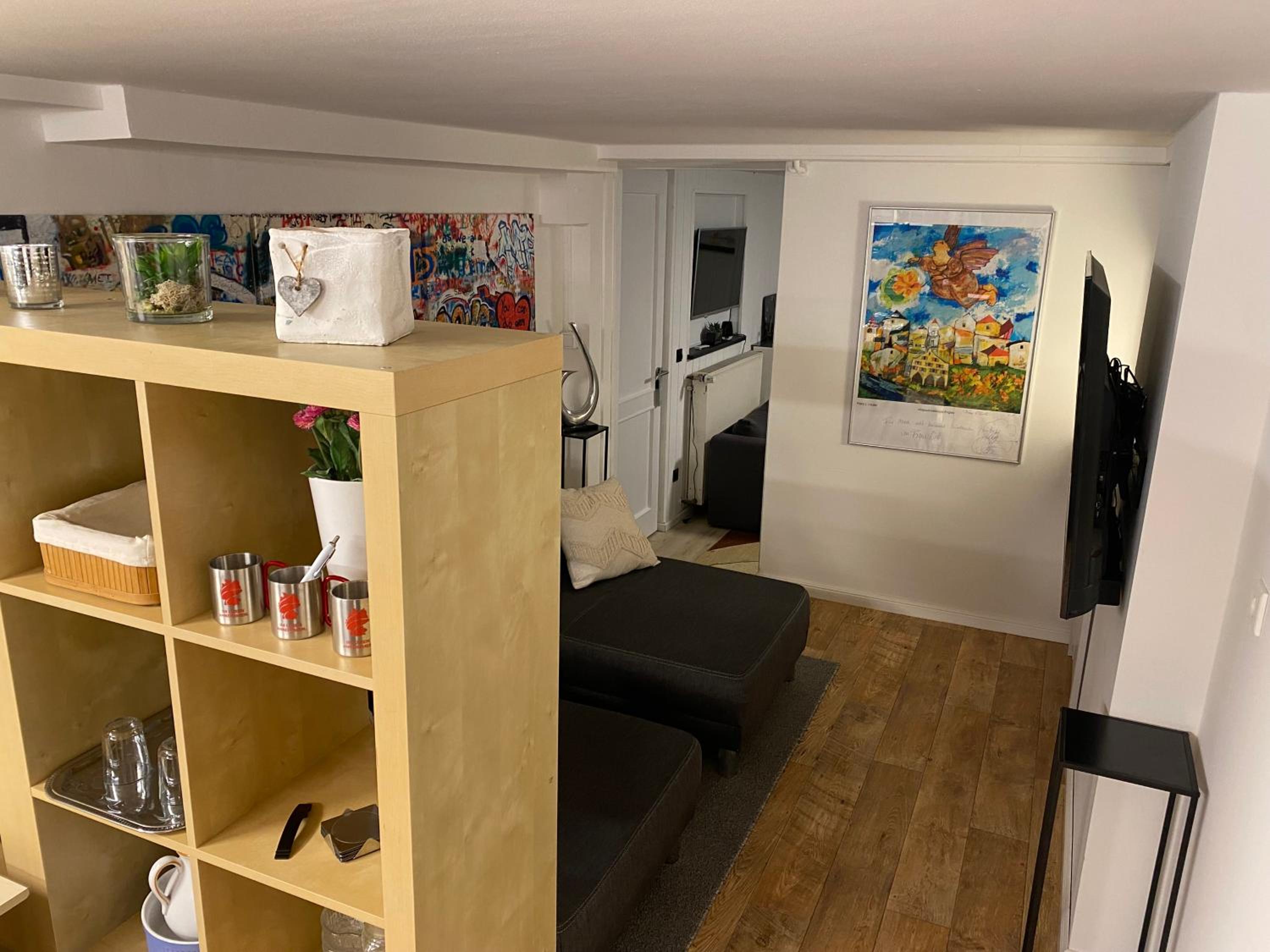 One-Bedroom Apartment photo 1
