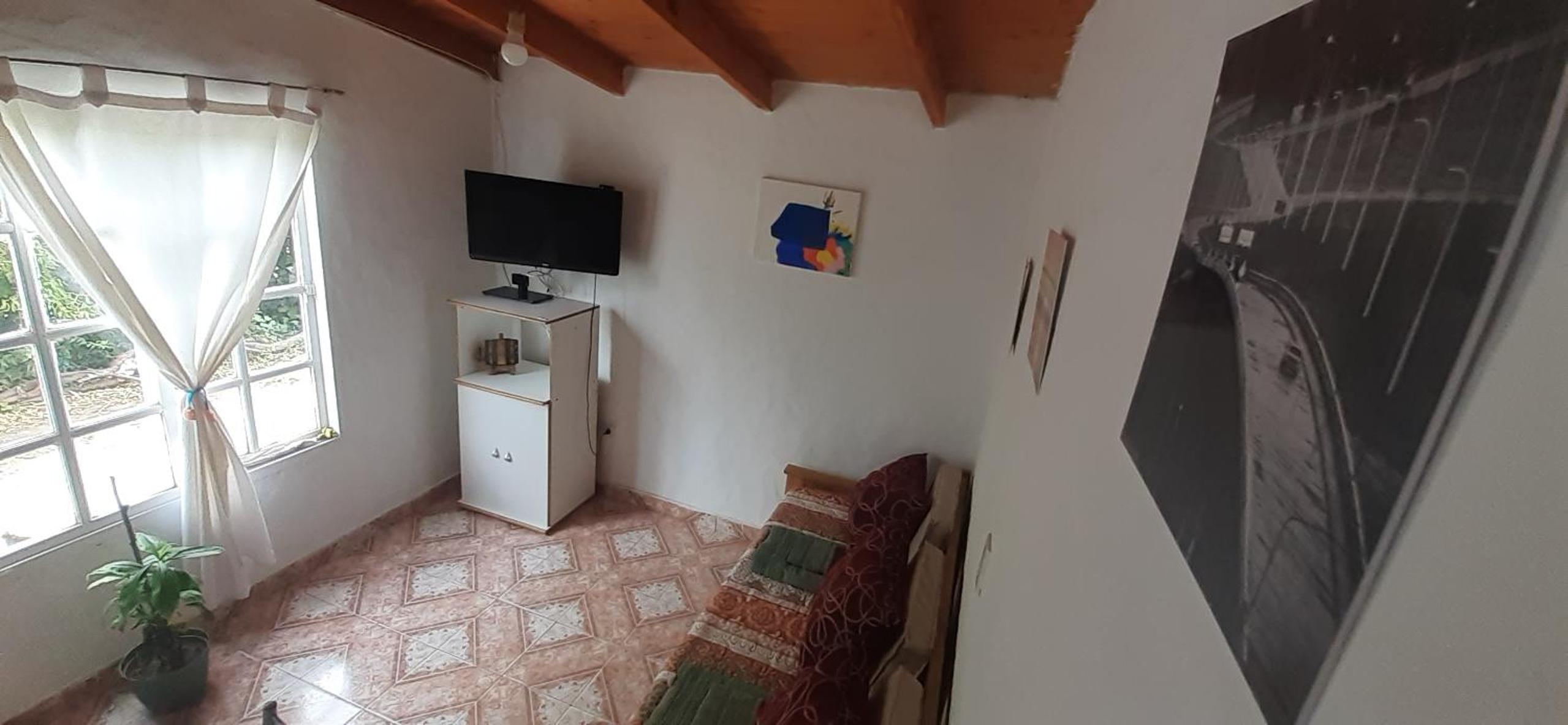One-Bedroom House photo 2