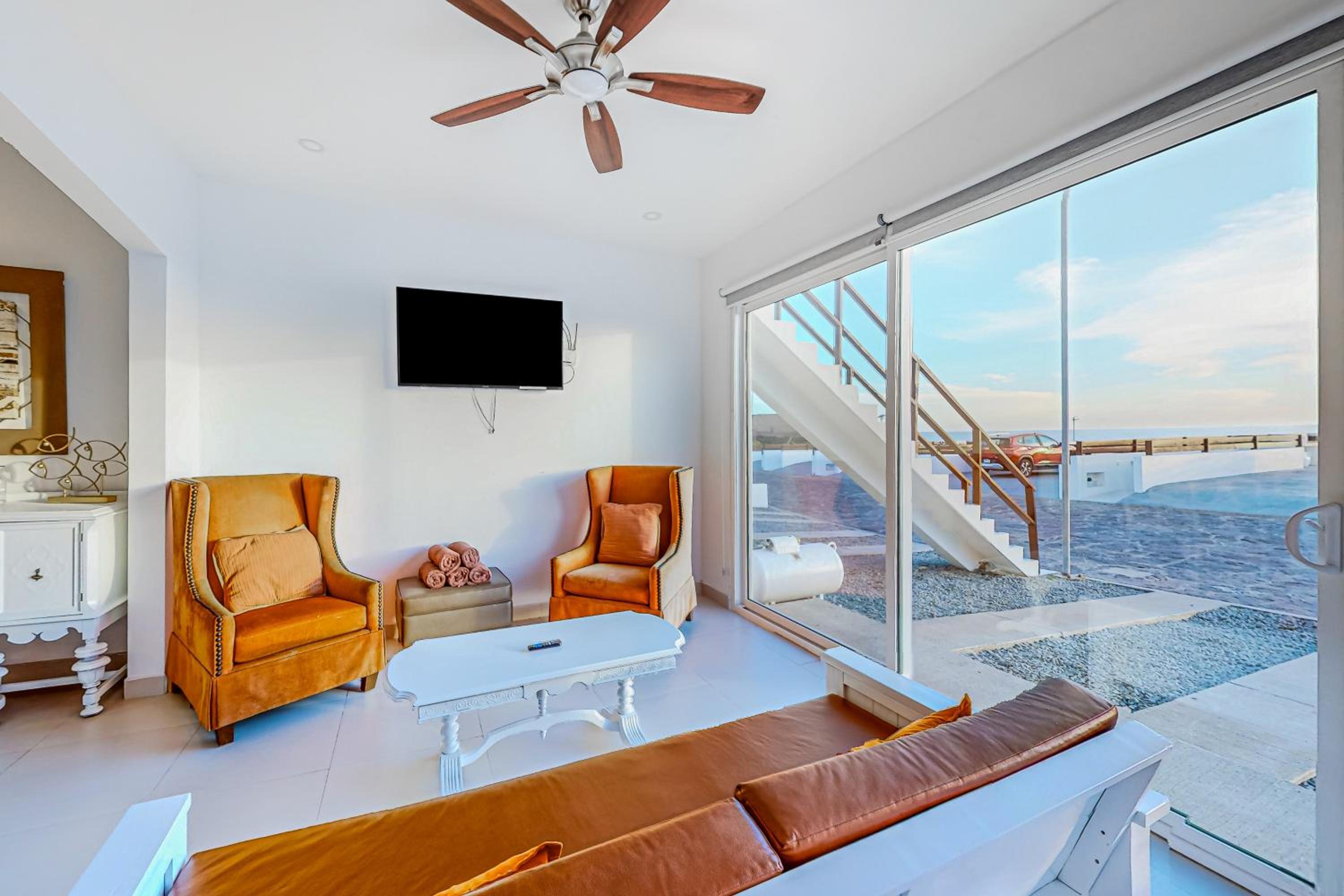 Three-Bedroom House photo 1