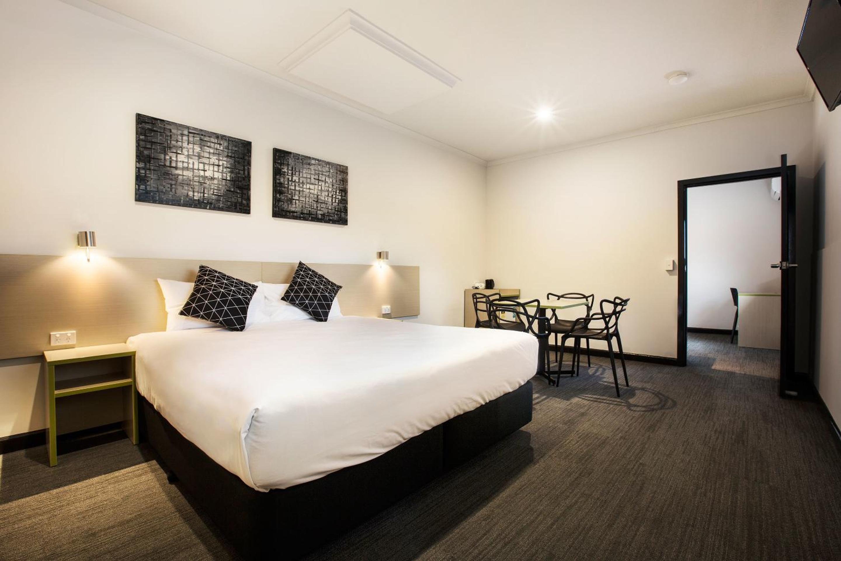 Two-Bedroom Suite with Free Welcome Drink For Two Guests