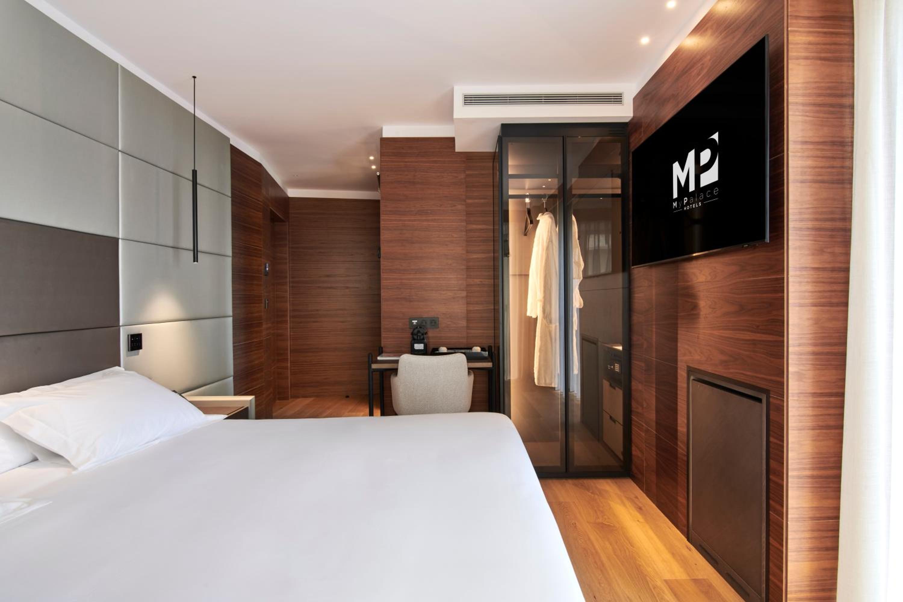 Superior Double Room - Photo 8