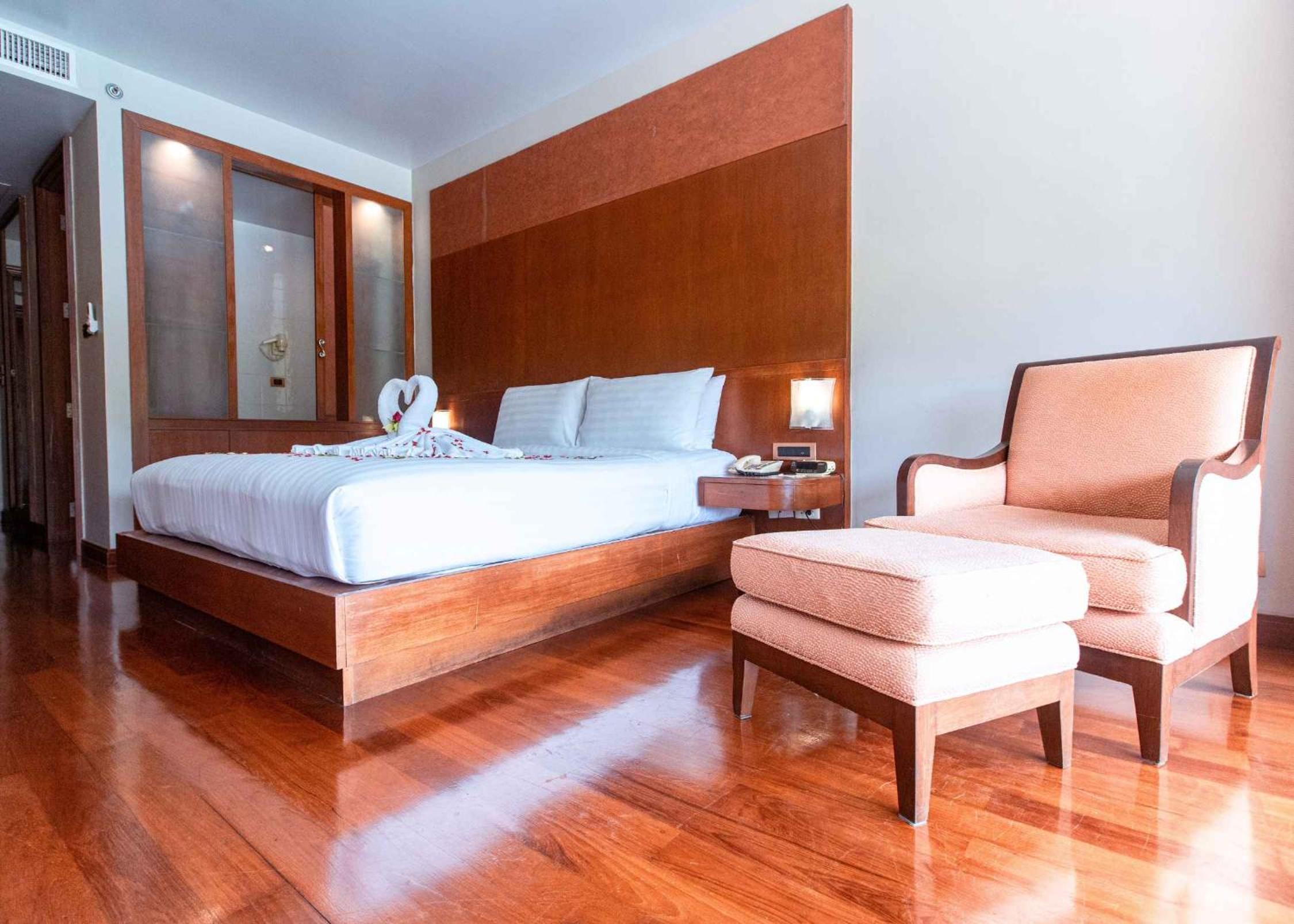 Deluxe Double or Twin Room with Garden View - Photo 8