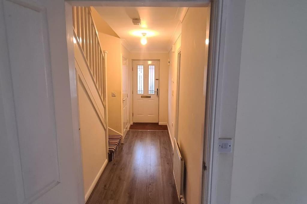 Four-Bedroom House photo 2