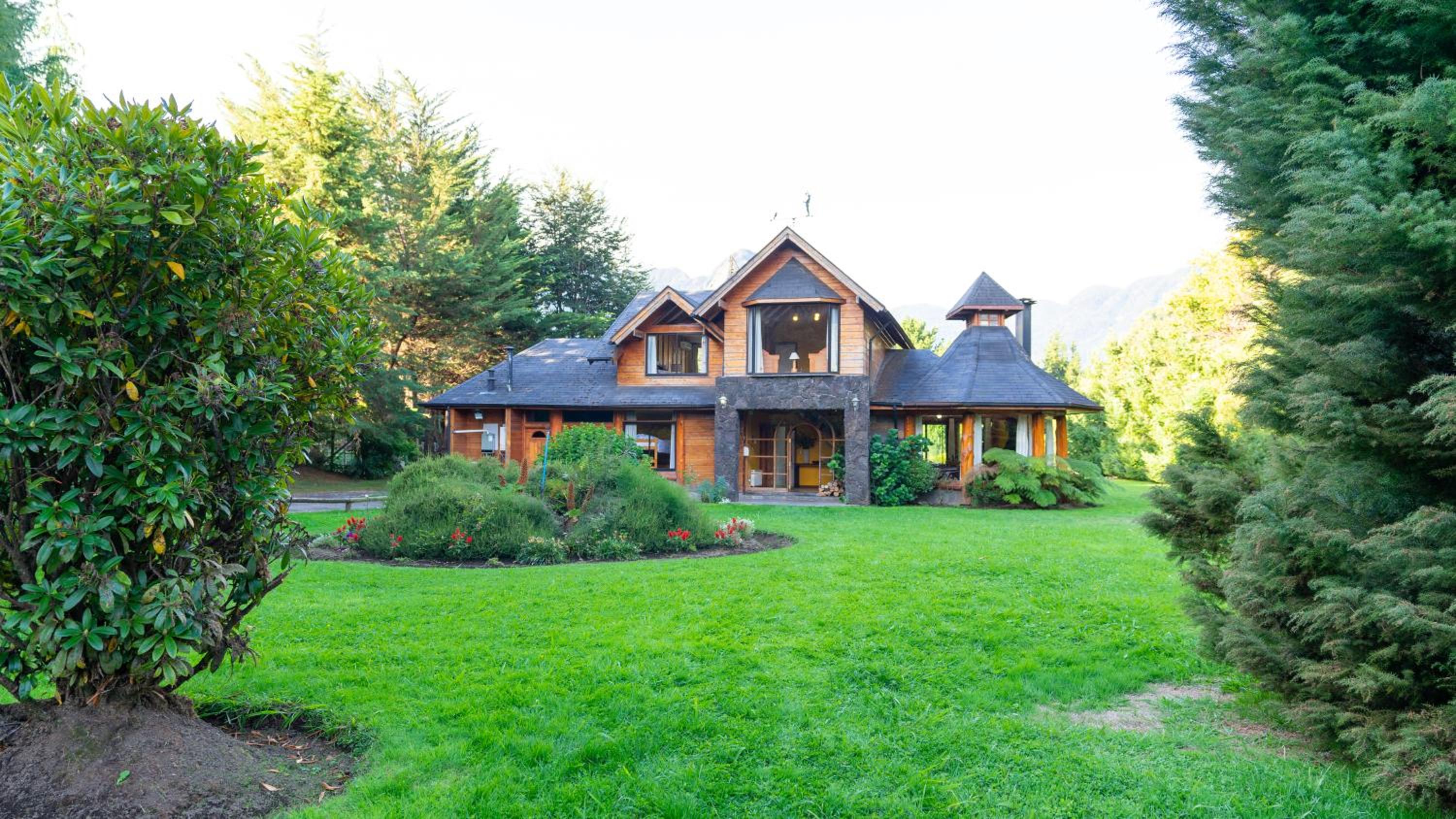 Deluxe Bungalow photo 2