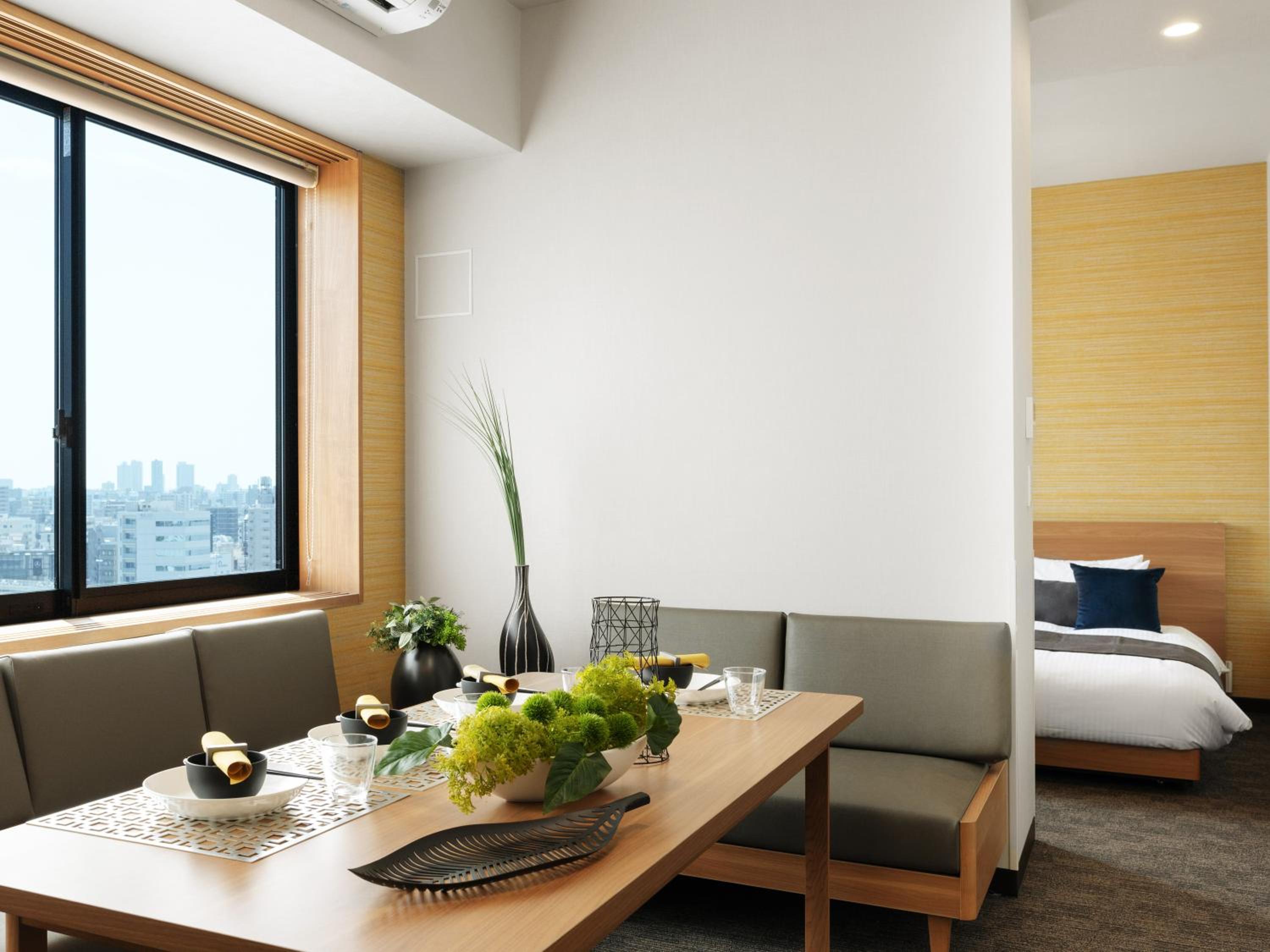River View One-Bedroom Apartment photo 2