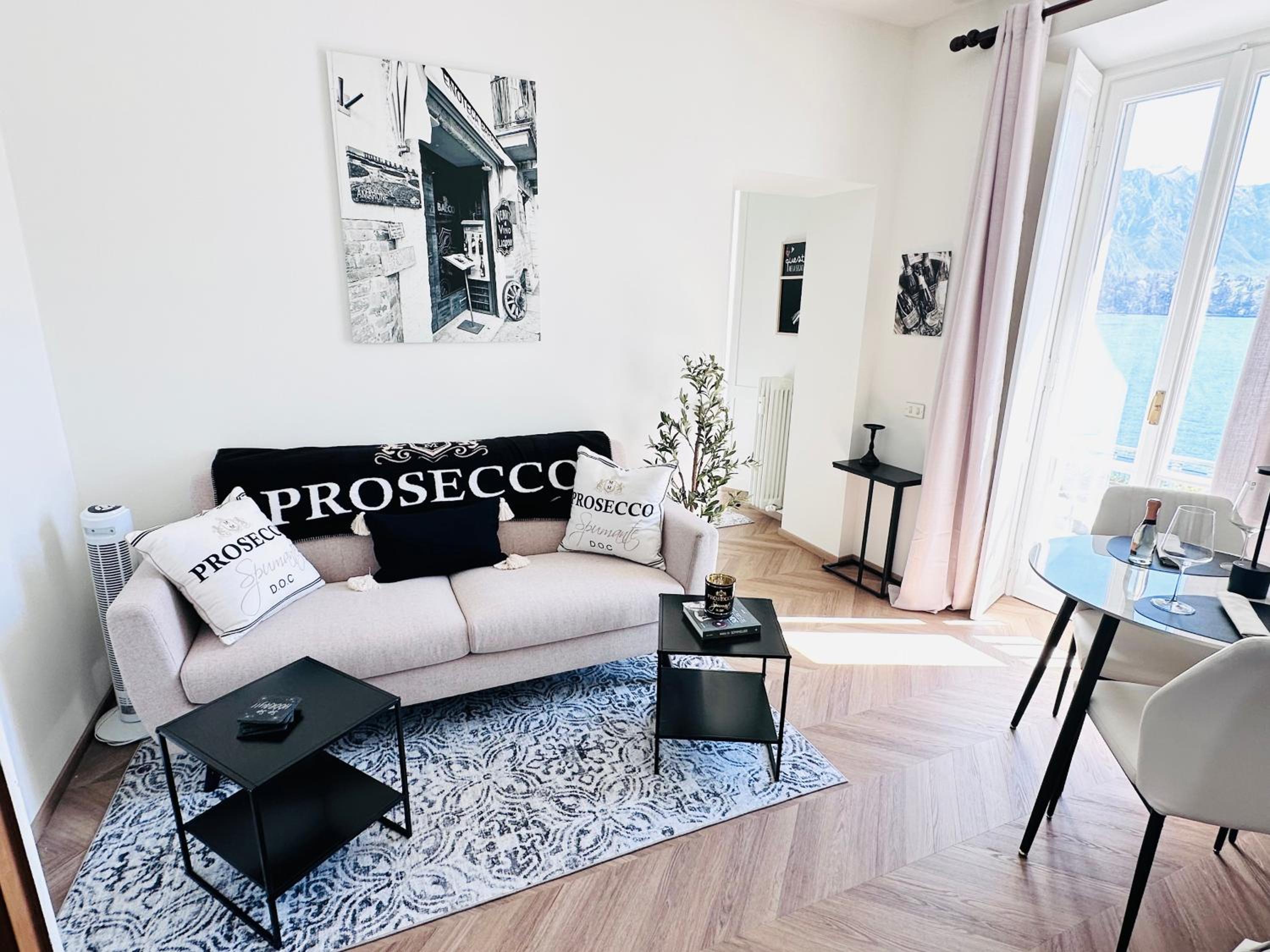 One-Bedroom Apartment photo 2