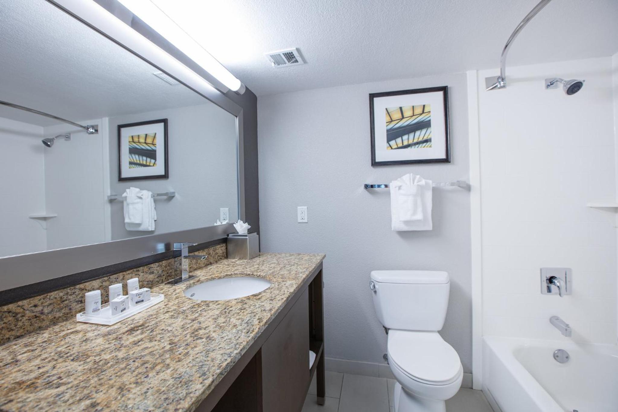 Standard King Room - Photo 3