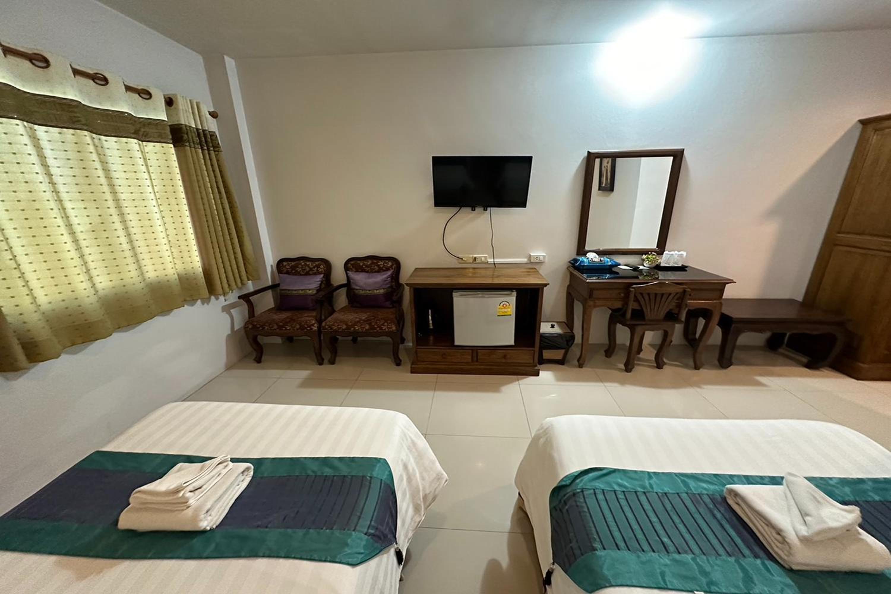 Superior Twin Room - Photo 6