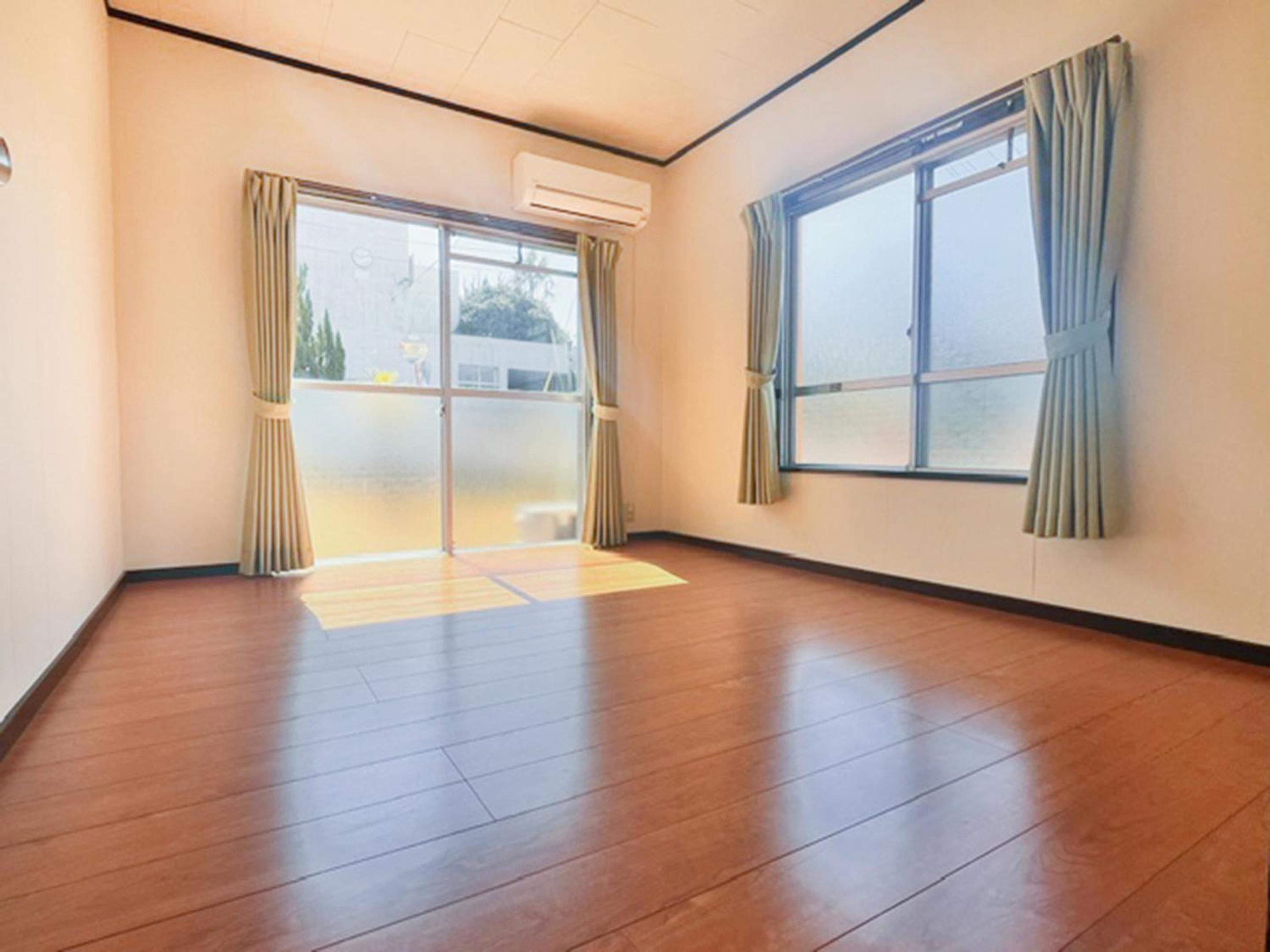 Apartment - Photo 1