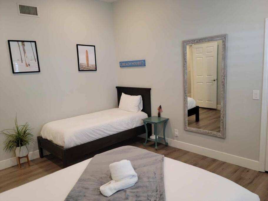 Three-Bedroom House photo 3