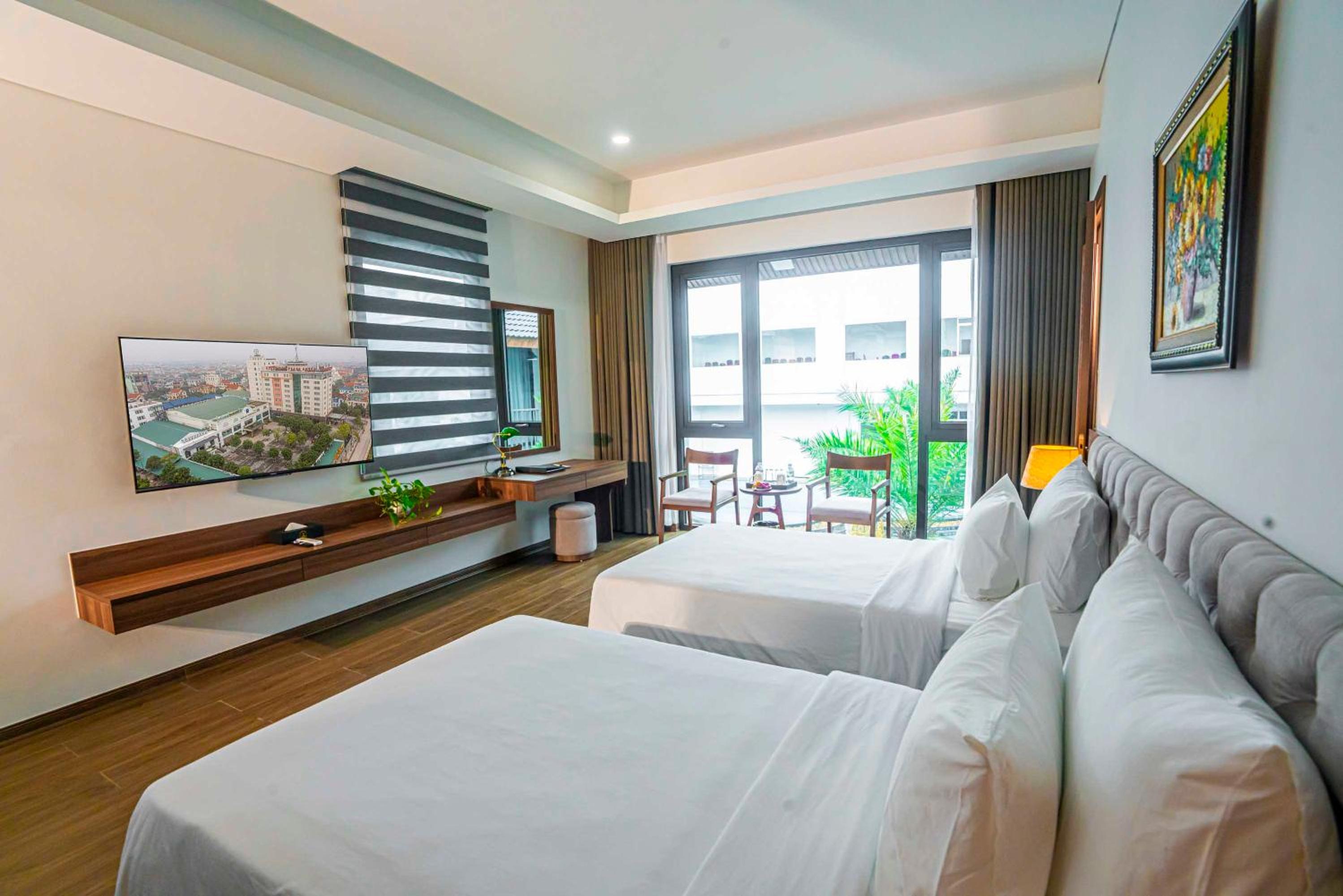 Twin Room with Garden View - Photo 10