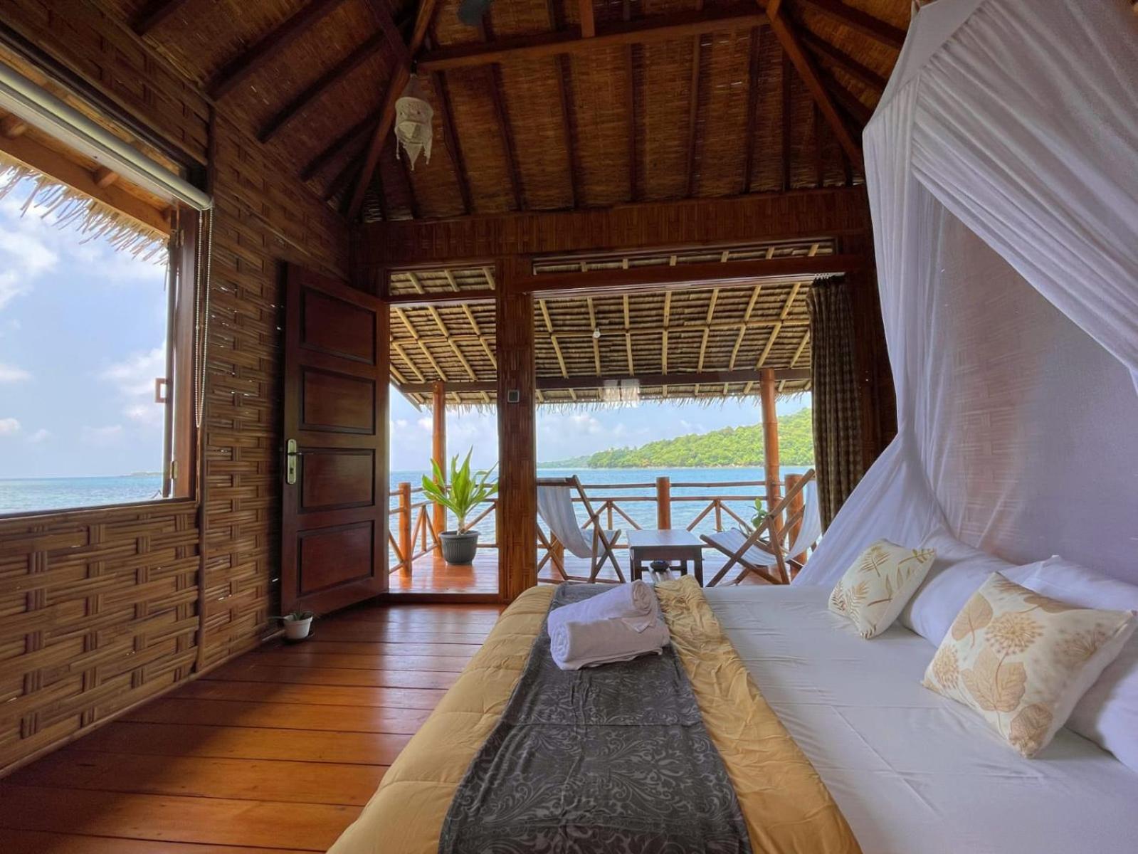 Deluxe Bungalow with Sea View photo 1