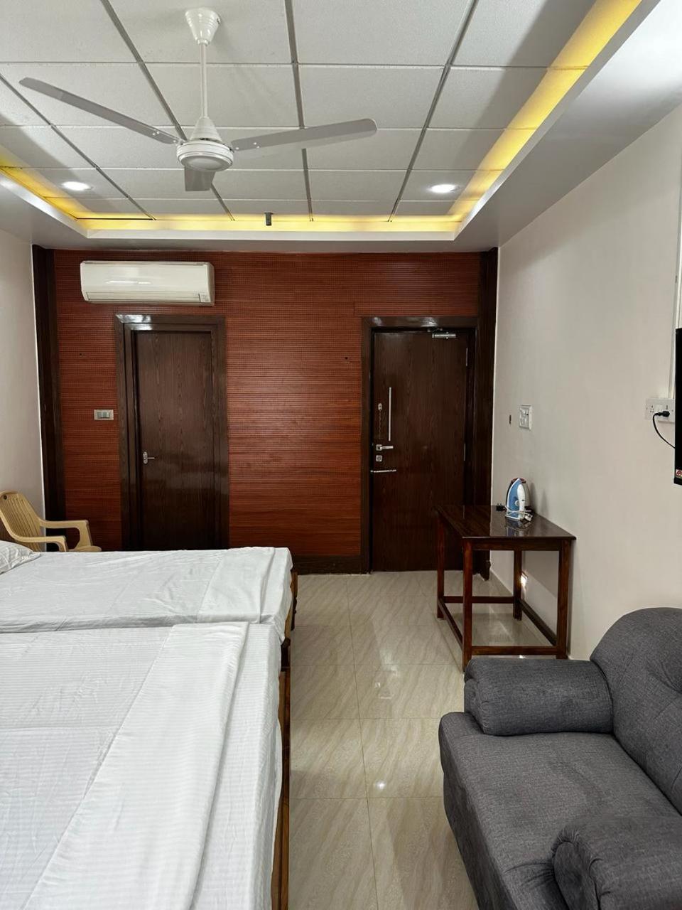 Family Room with Balcony photo 1