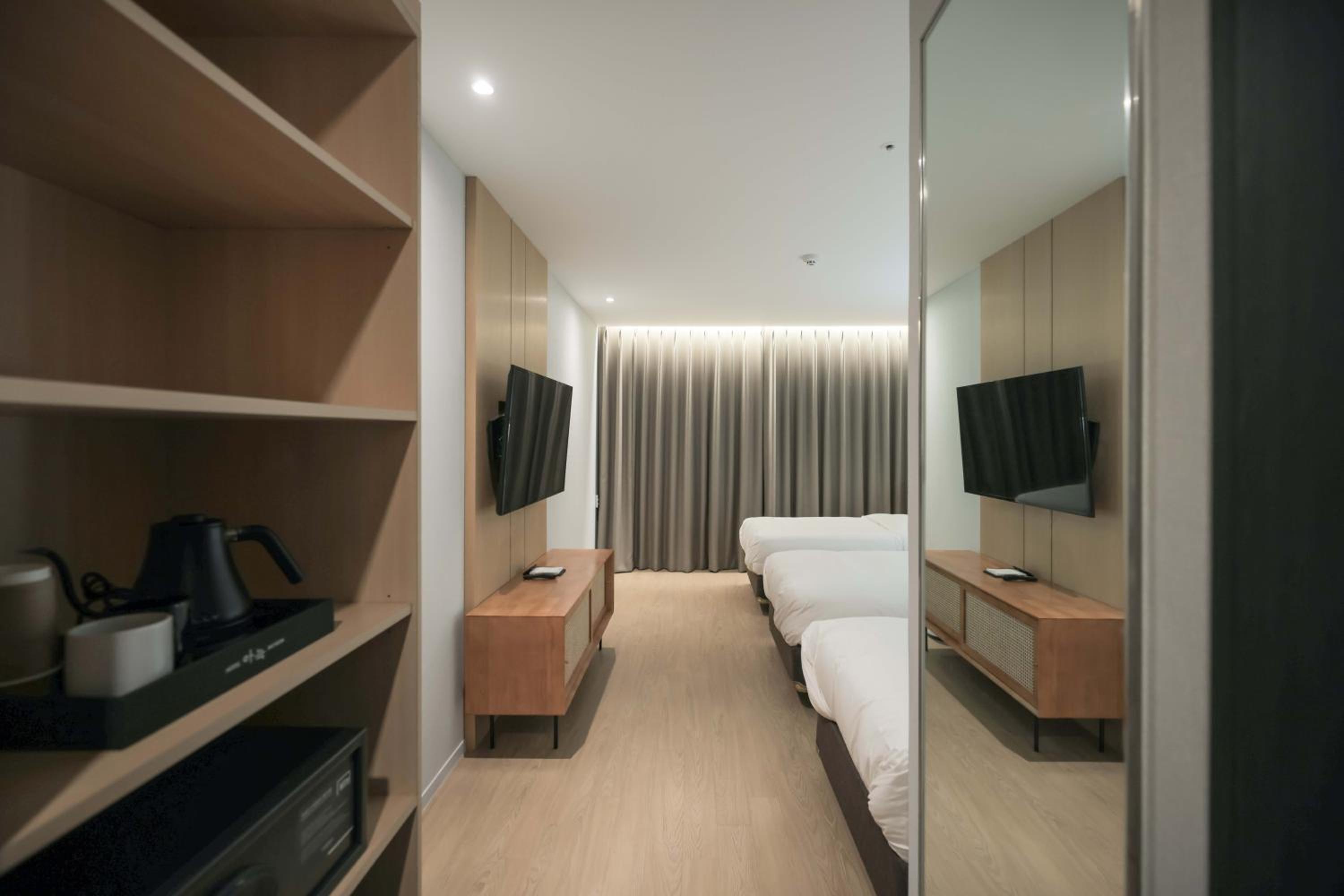 Deluxe Triple Room